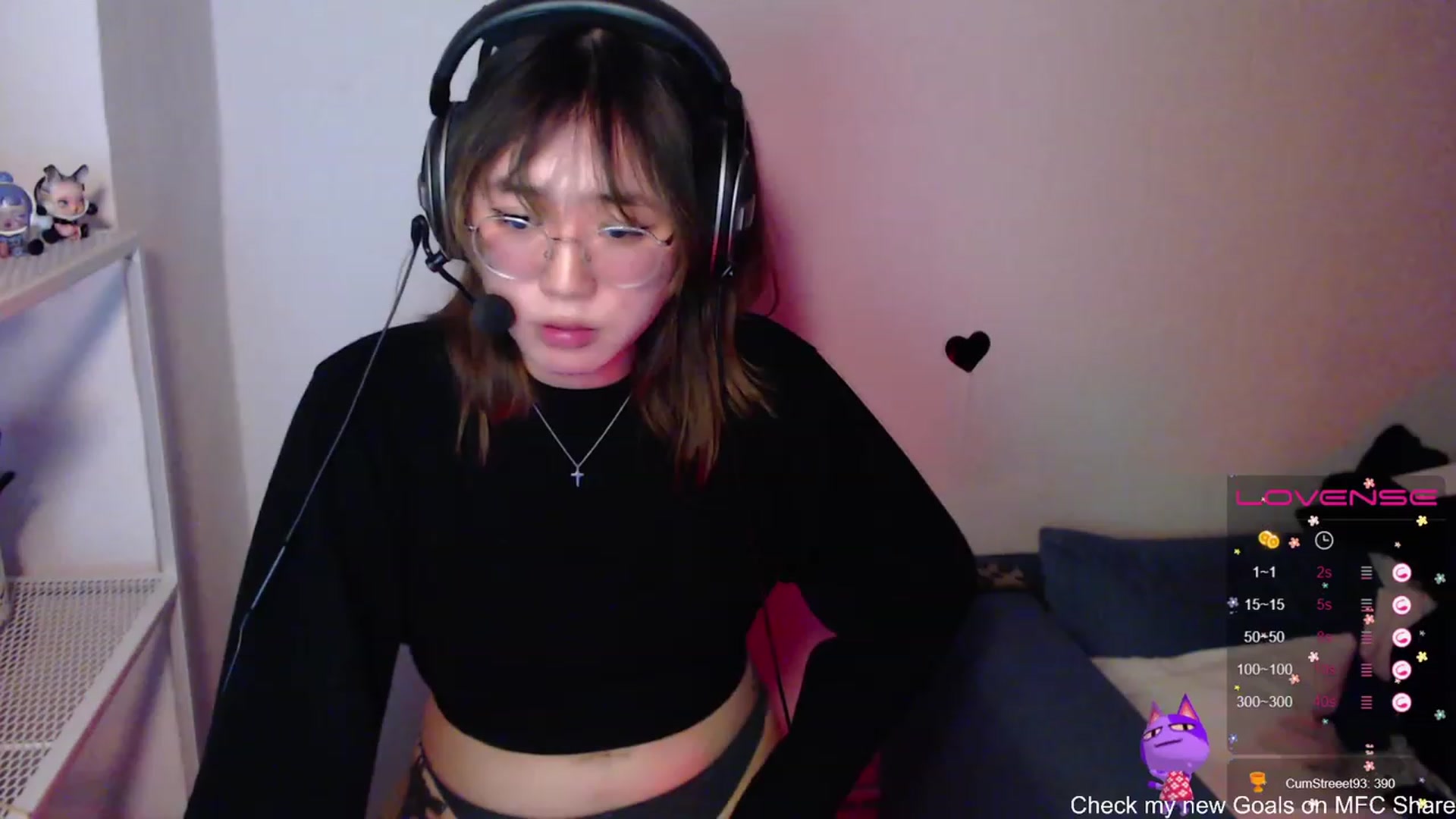 Gallery image thumbnail from Kurominee's myfreecams stream on, 03/09/2023, 02:02 image 16 of 20