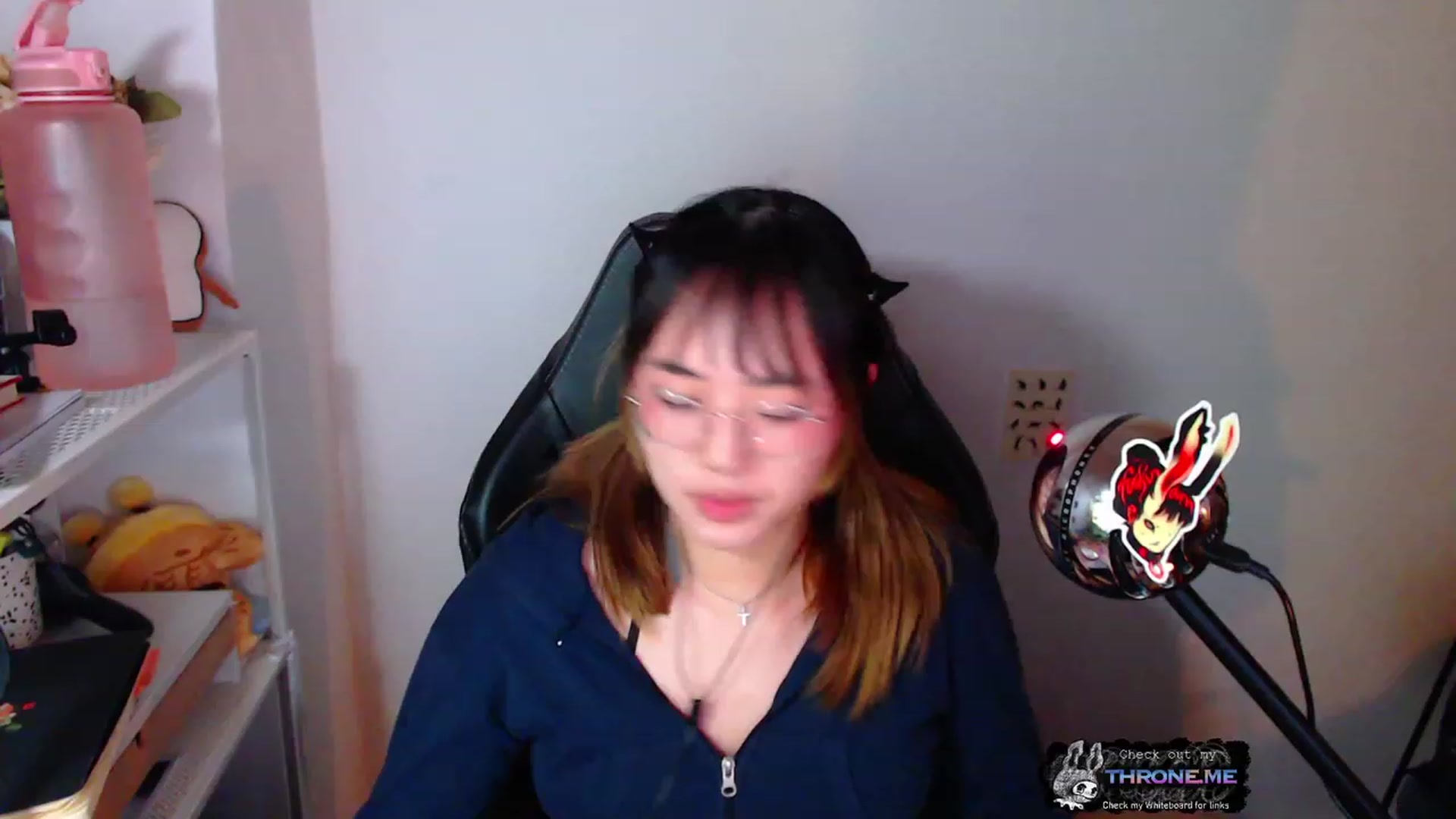 Gallery image thumbnail from Kurominee's myfreecams stream on, 05/19/2023, 19:48 image 17 of 20