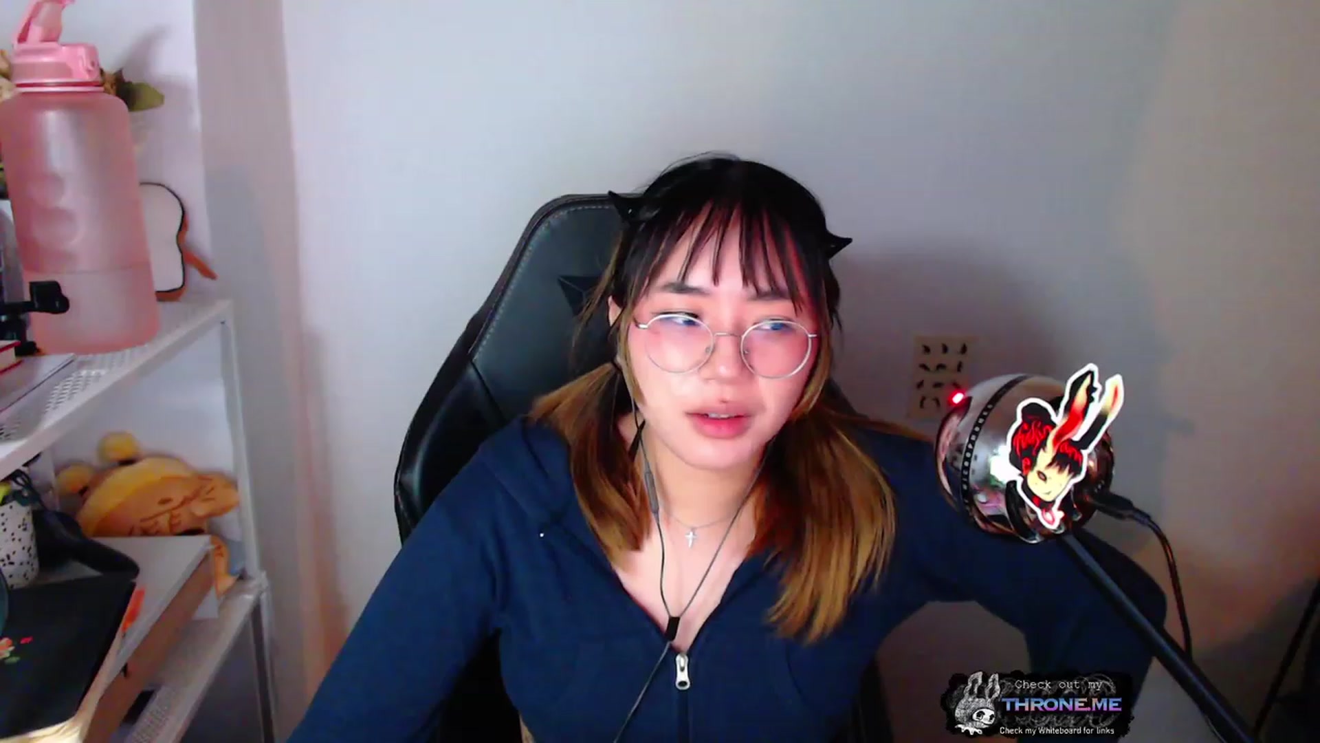 Gallery image thumbnail from Kurominee's myfreecams stream on, 05/19/2023, 19:48 image 4 of 20