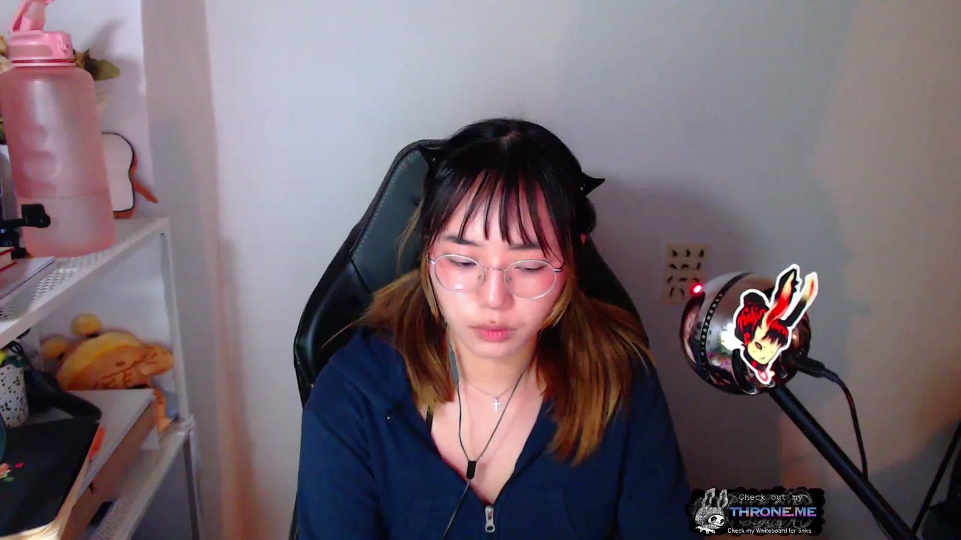 Gallery image thumbnail from Kurominee's myfreecams stream on, 05/19/2023, 19:48 image 16 of 20