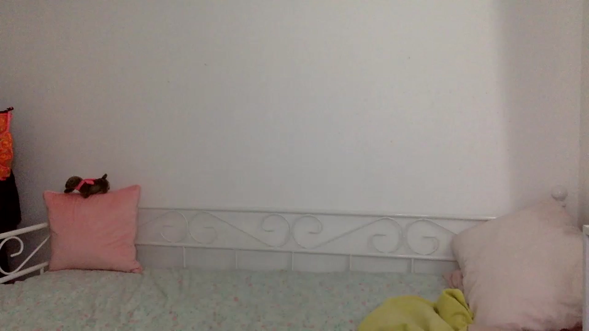Gallery image thumbnail from Kurvy_Khloe's myfreecams stream on, 05/29/2023, 08:20 image 18 of 20