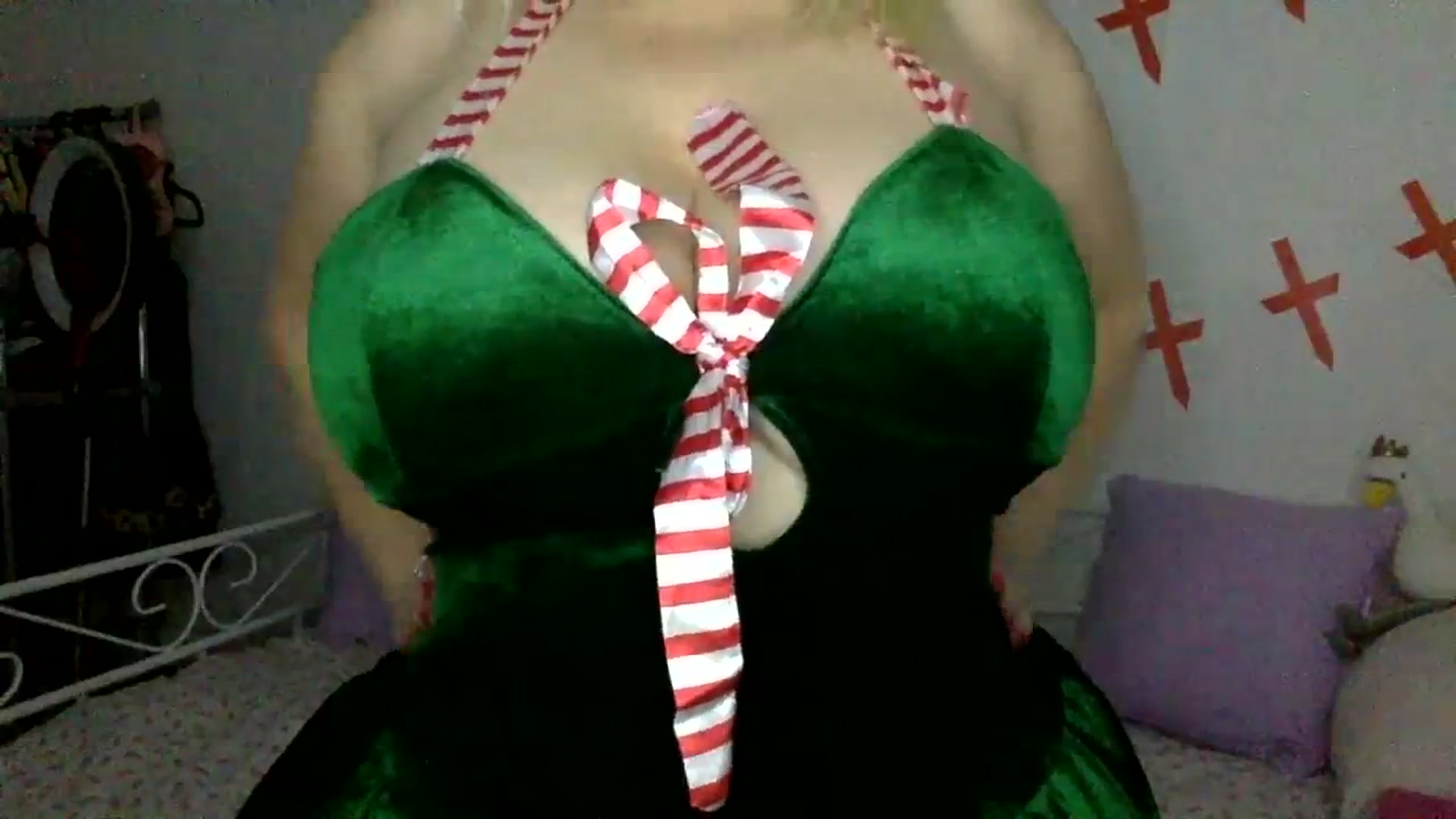 Gallery image thumbnail from Kurvy_Khloe's myfreecams stream on, 12/08/2023, 16:34 image 4 of 20