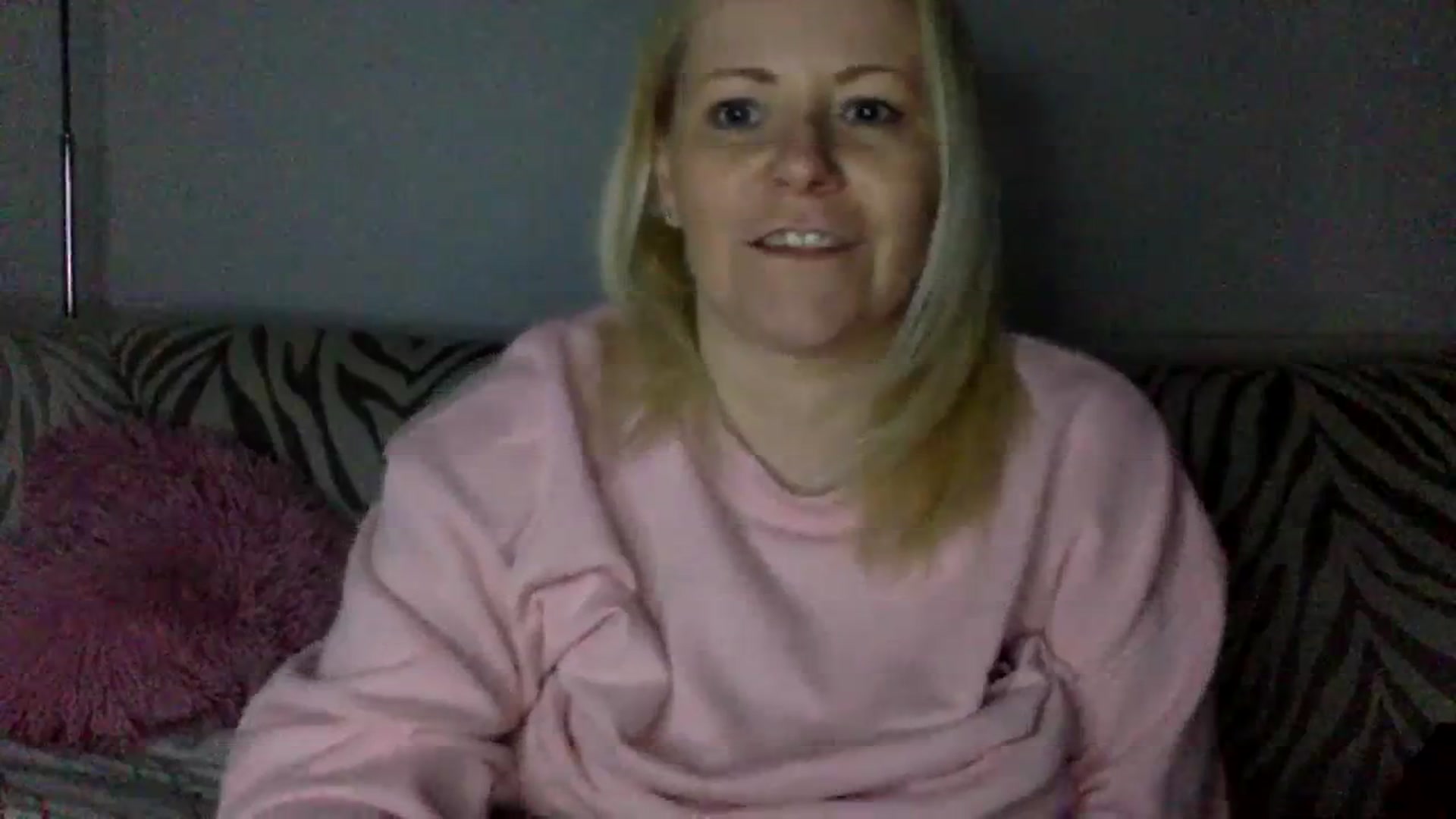 Gallery image thumbnail from Kurvy_Khloe's myfreecams stream on, 02/23/2024, 17:29 image 11 of 20