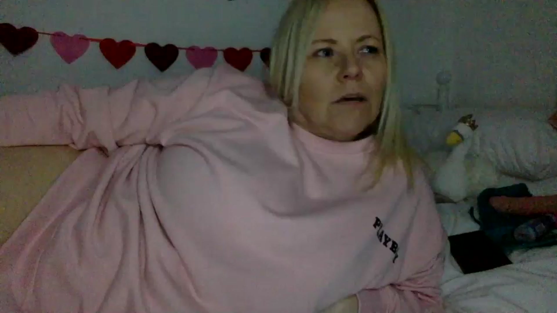 Gallery image thumbnail from Kurvy_Khloe's myfreecams stream on, 02/23/2024, 17:29 image 1 of 20