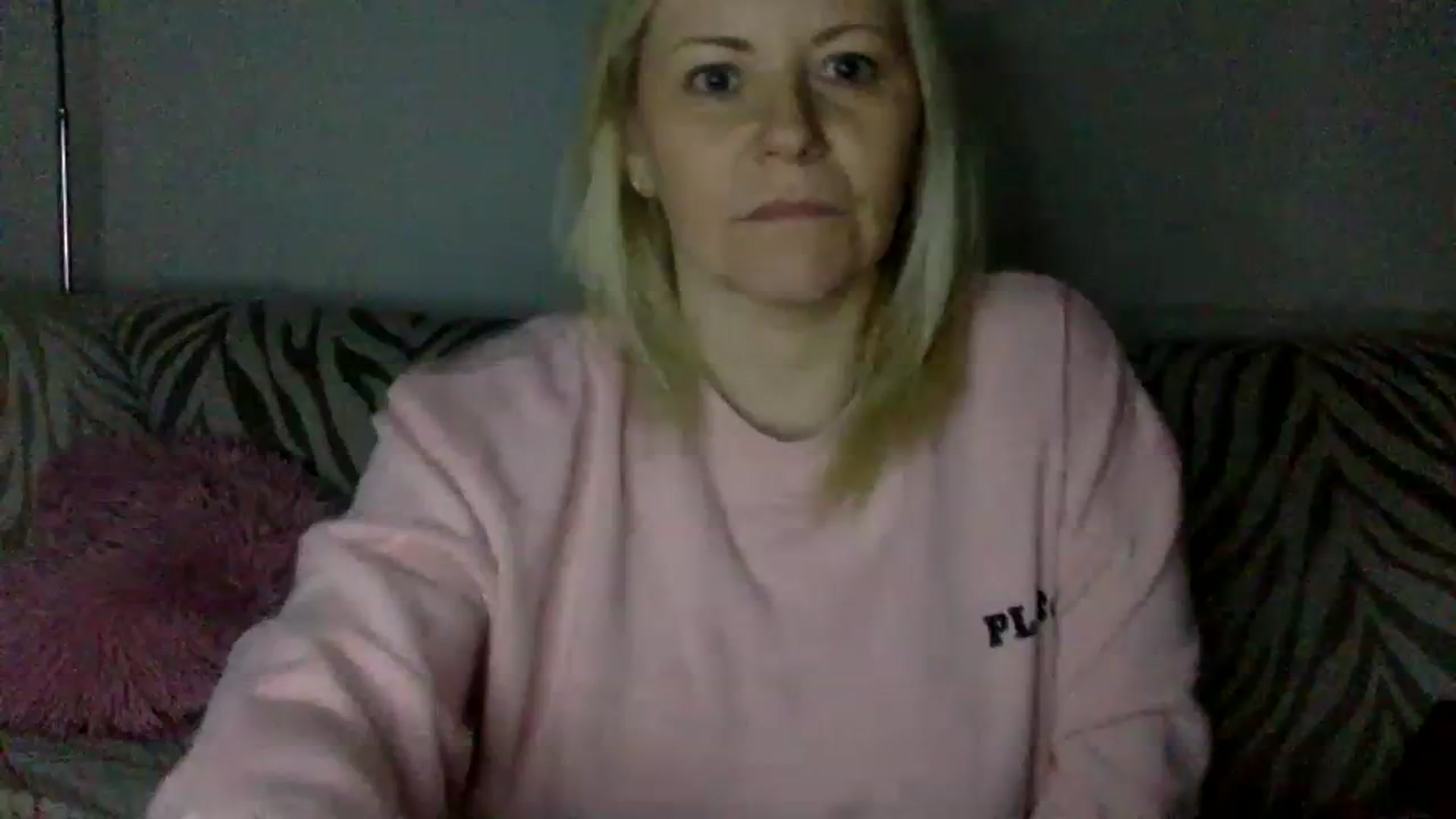 Gallery image thumbnail from Kurvy_Khloe's myfreecams stream on, 02/23/2024, 17:29 image 20 of 20