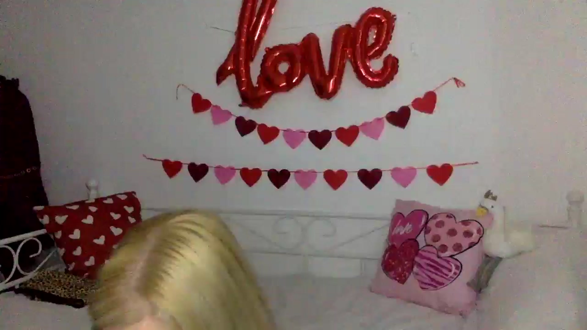 Gallery image thumbnail from Kurvy_Khloe's myfreecams stream on, 02/17/2025, 15:55 image 6 of 20