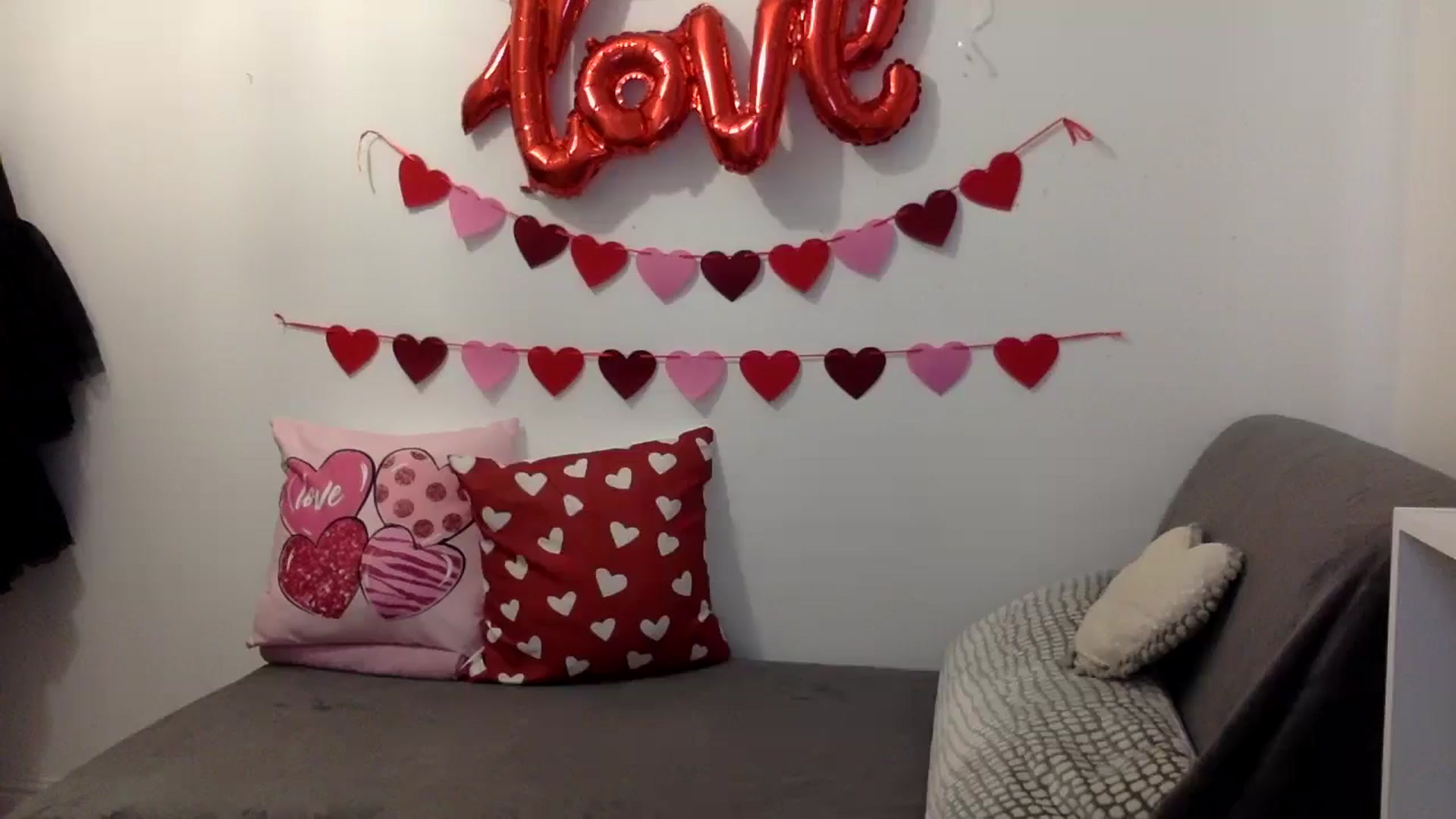 Gallery image thumbnail from Kurvy_Khloe's myfreecams stream on, 03/10/2025, 14:45 image 6 of 20
