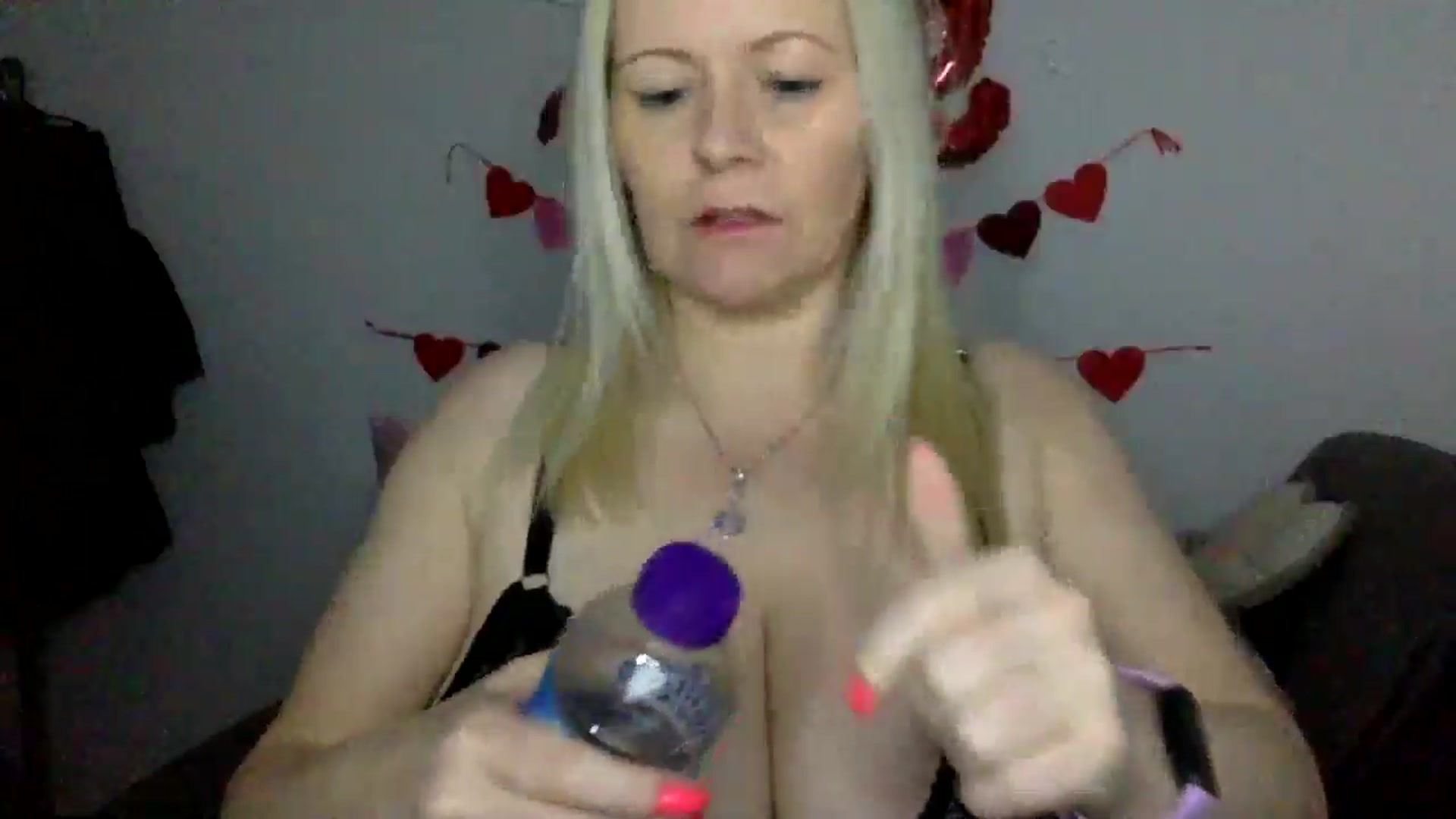 Gallery image thumbnail from Kurvy_Khloe's myfreecams stream on, 03/16/2025, 23:20 image 2 of 20