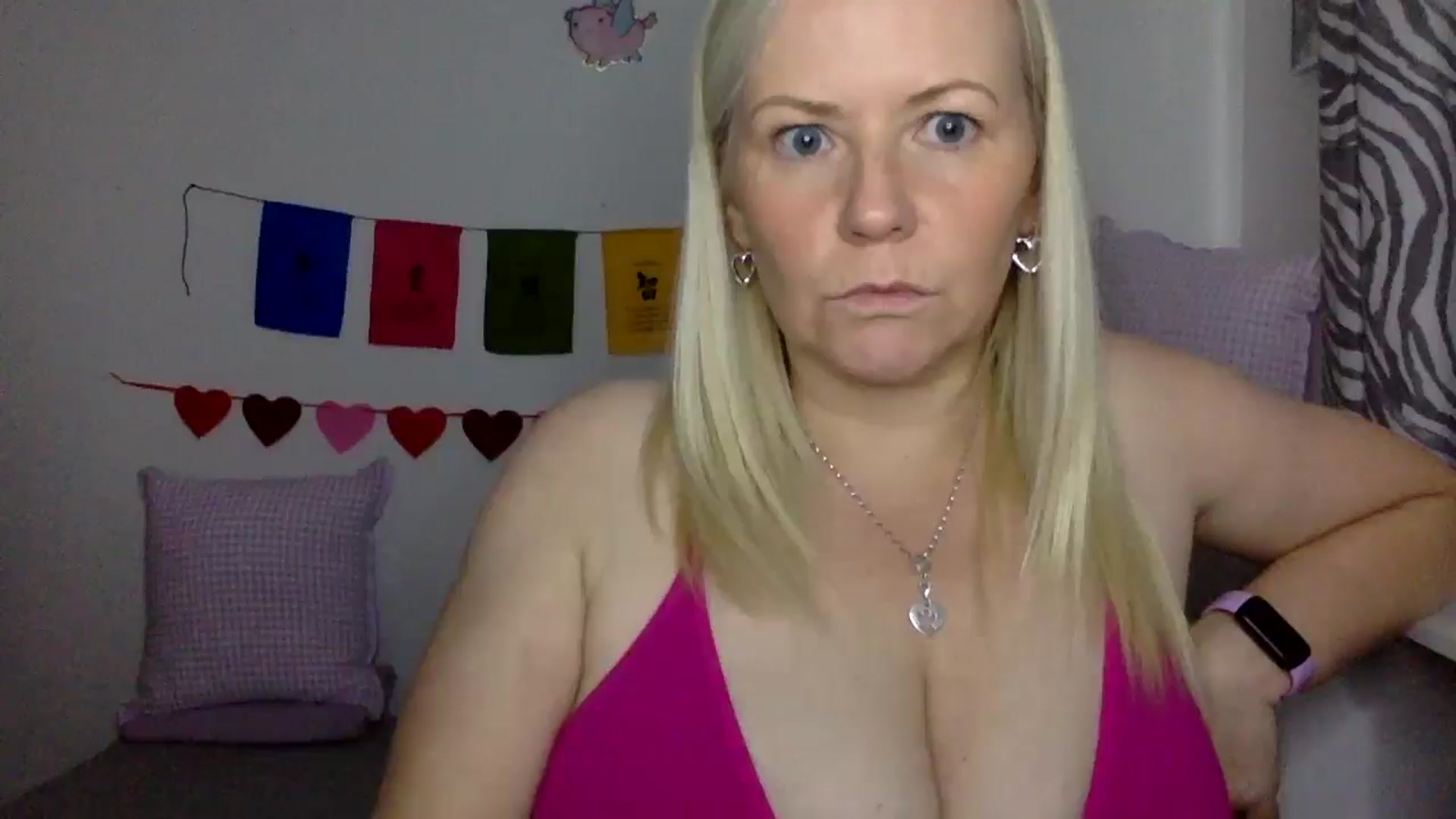 Gallery image thumbnail from Kurvy_Khloe's myfreecams stream on, 06/23/2025, 14:42 image 2 of 20