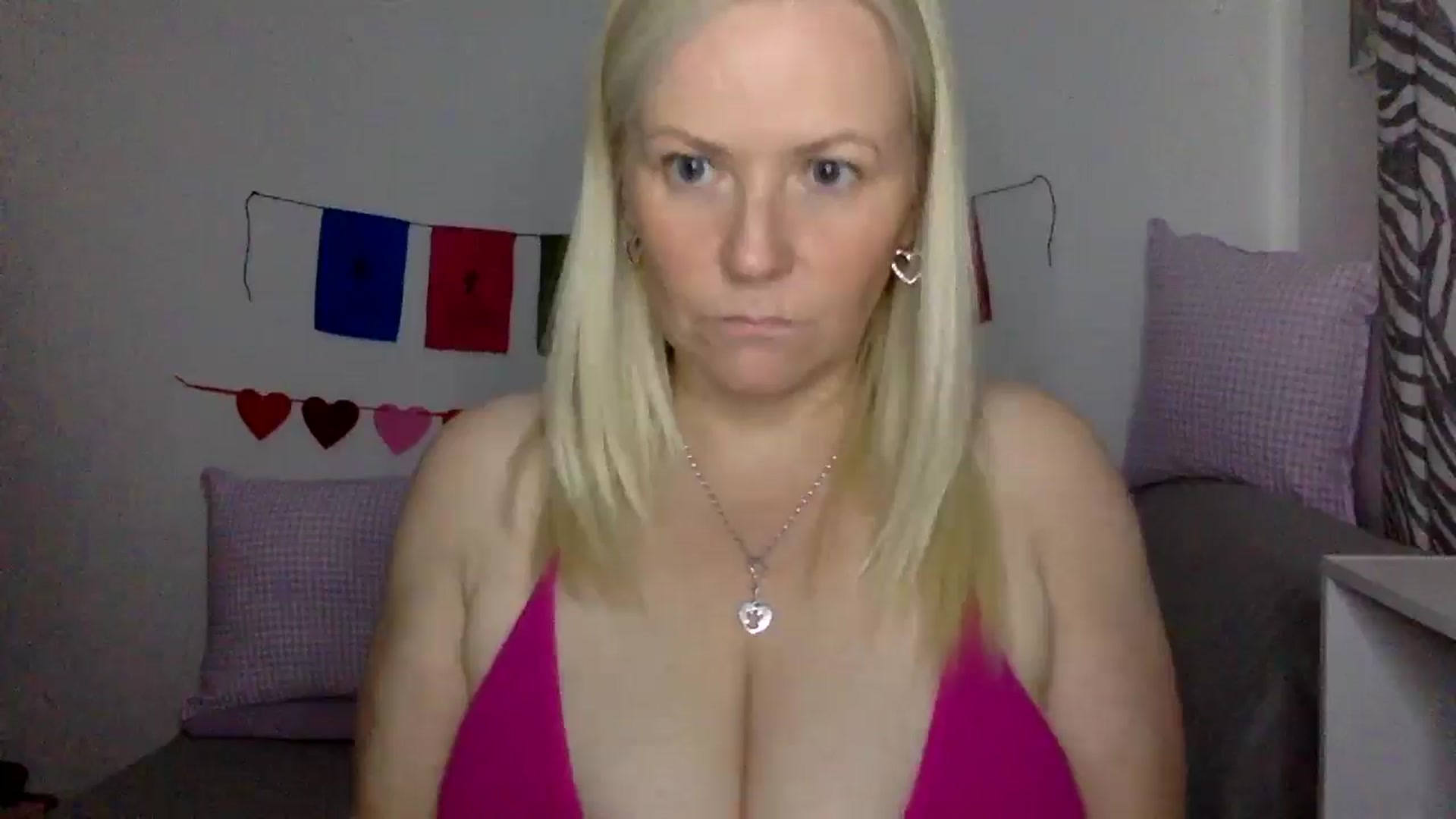 Gallery image thumbnail from Kurvy_Khloe's myfreecams stream on, 06/23/2025, 14:42 image 1 of 20