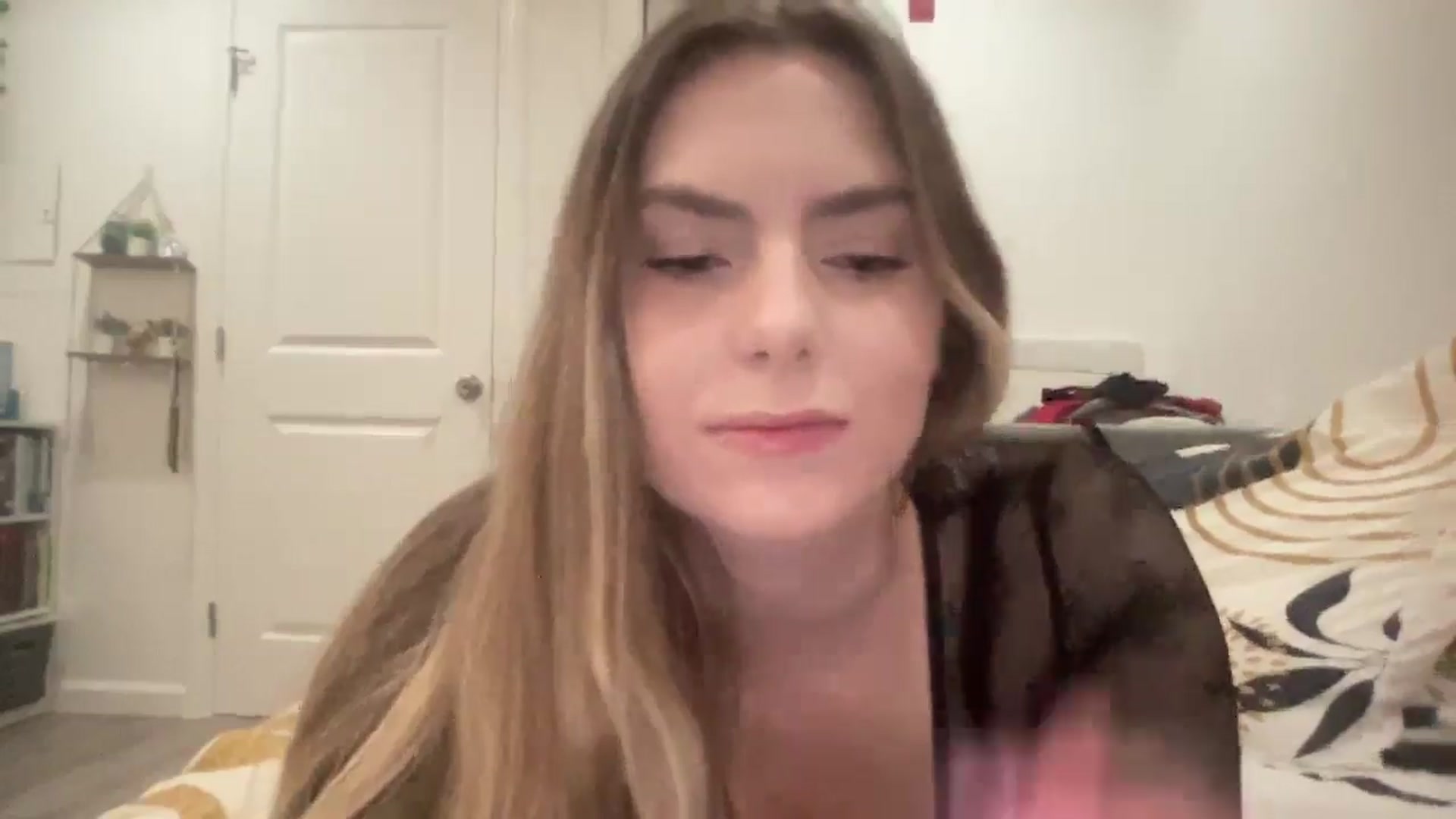 Gallery image thumbnail from Kushyk's myfreecams stream on, 02/19/2025, 08:53 image 19 of 20