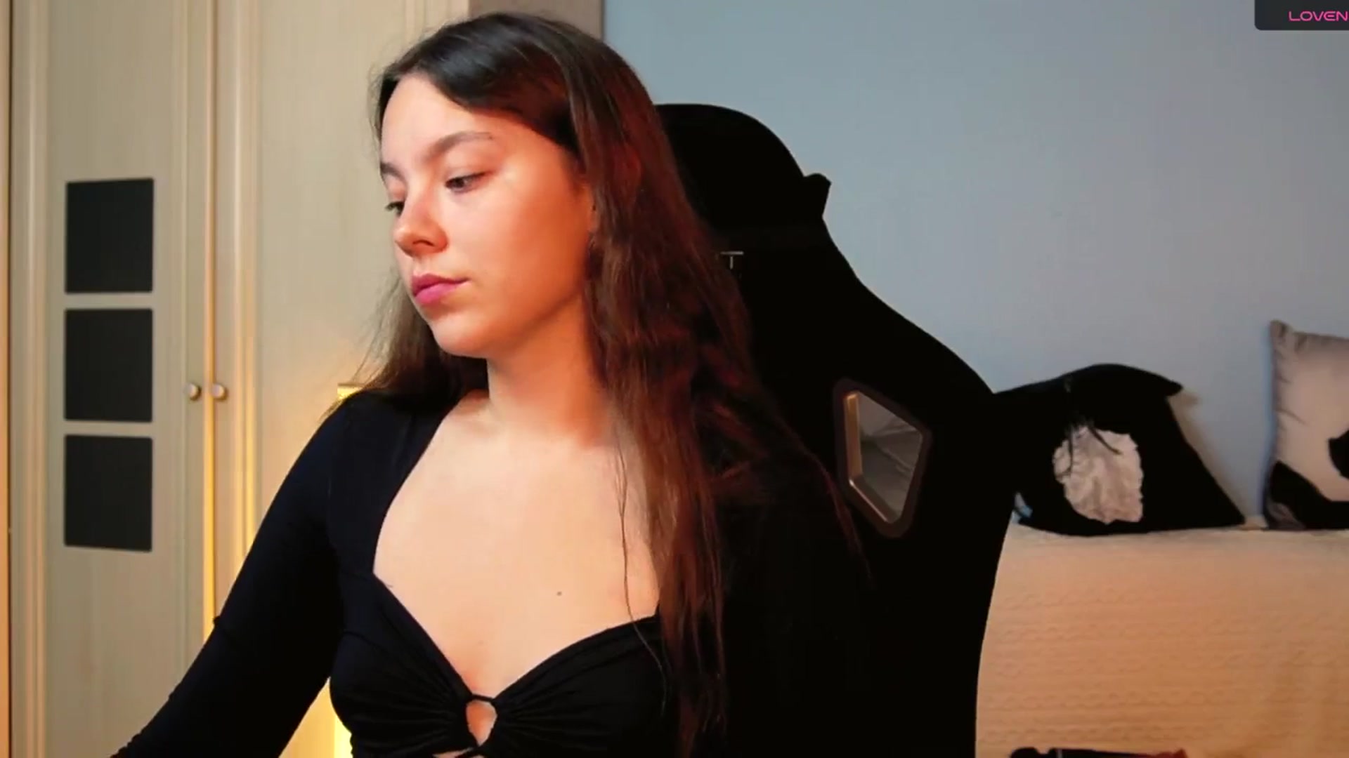 Gallery image thumbnail from KusyaSexy's myfreecams stream on, 07/04/2025, 15:29 image 13 of 20