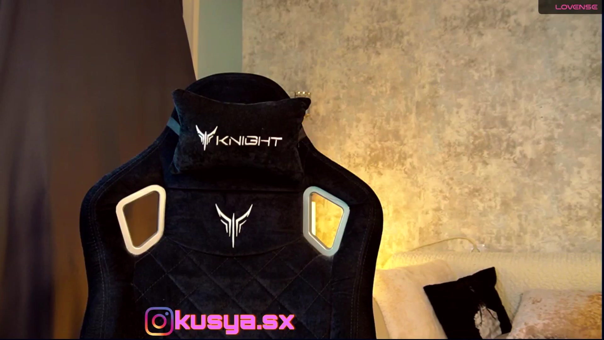 Gallery image thumbnail from KusyaSexy's myfreecams stream on, 04/15/2026, 17:29 image 10 of 20