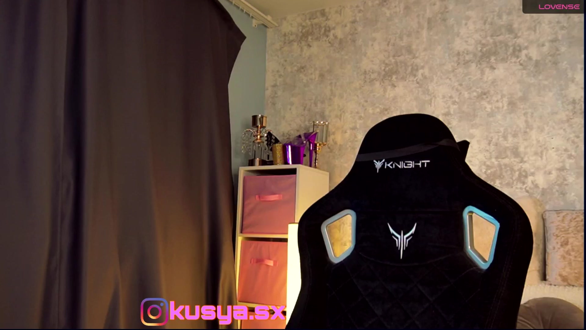 Gallery image thumbnail from KusyaSexy's myfreecams stream on, 04/22/2026, 23:03 image 9 of 20