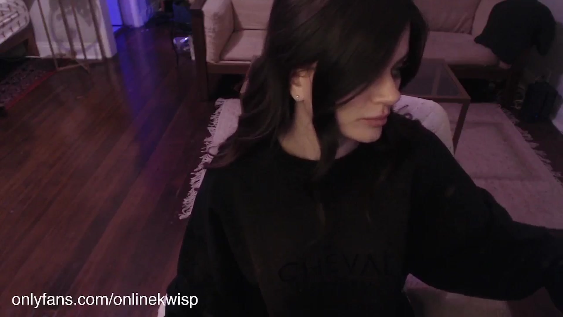 Gallery image thumbnail from Kwispy_'s myfreecams stream on, 03/01/2024, 11:08 image 5 of 20