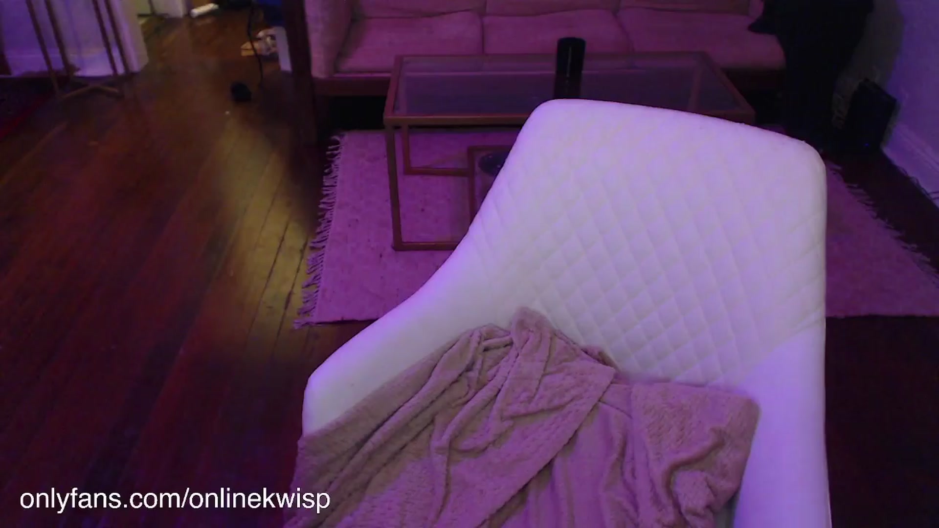 Gallery image thumbnail from Kwispy_'s myfreecams stream on, 04/10/2024, 09:22 image 18 of 20