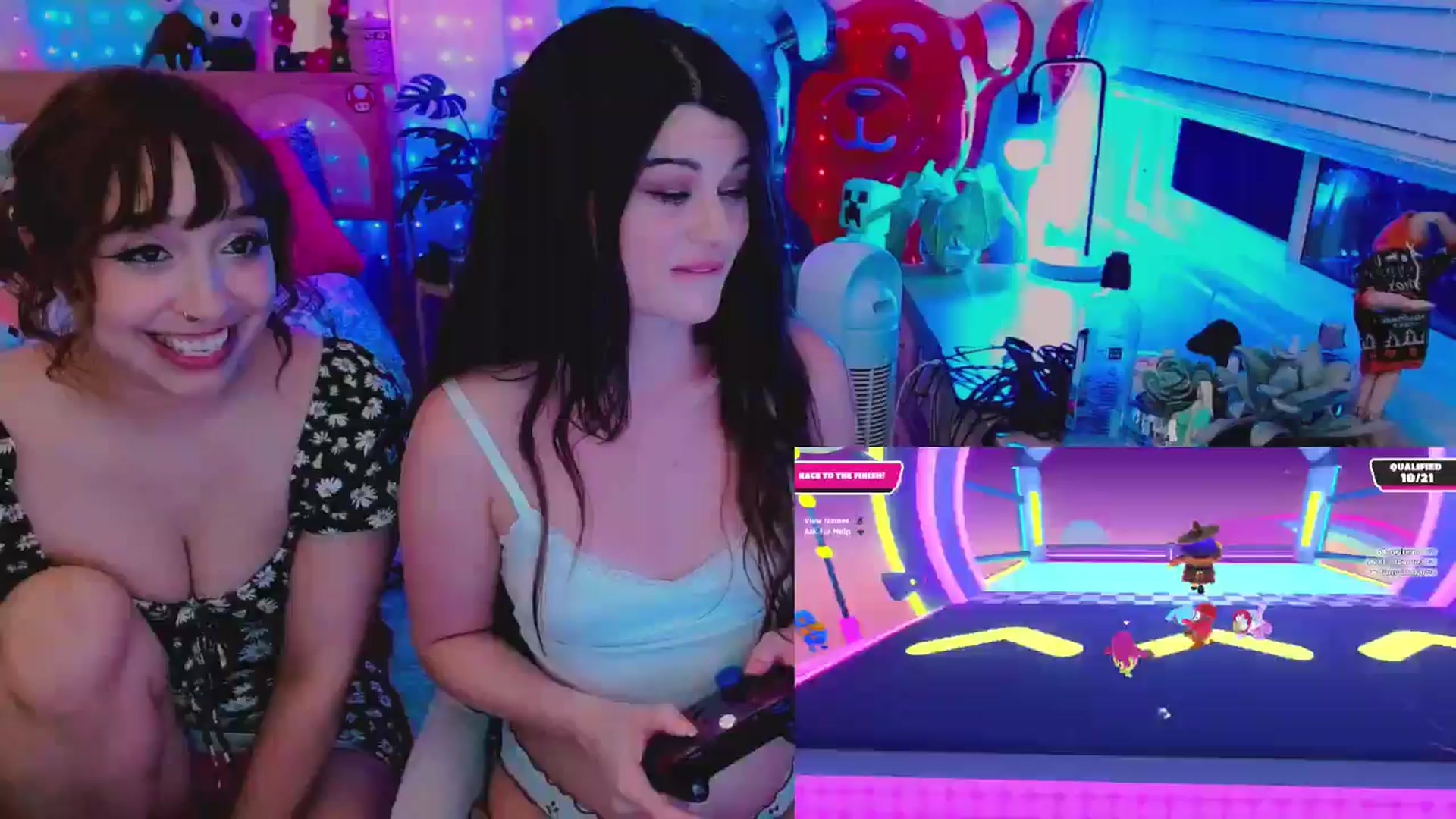 Gallery image thumbnail from Kwispy_'s myfreecams stream on, 06/18/2024, 06:59 image 2 of 20