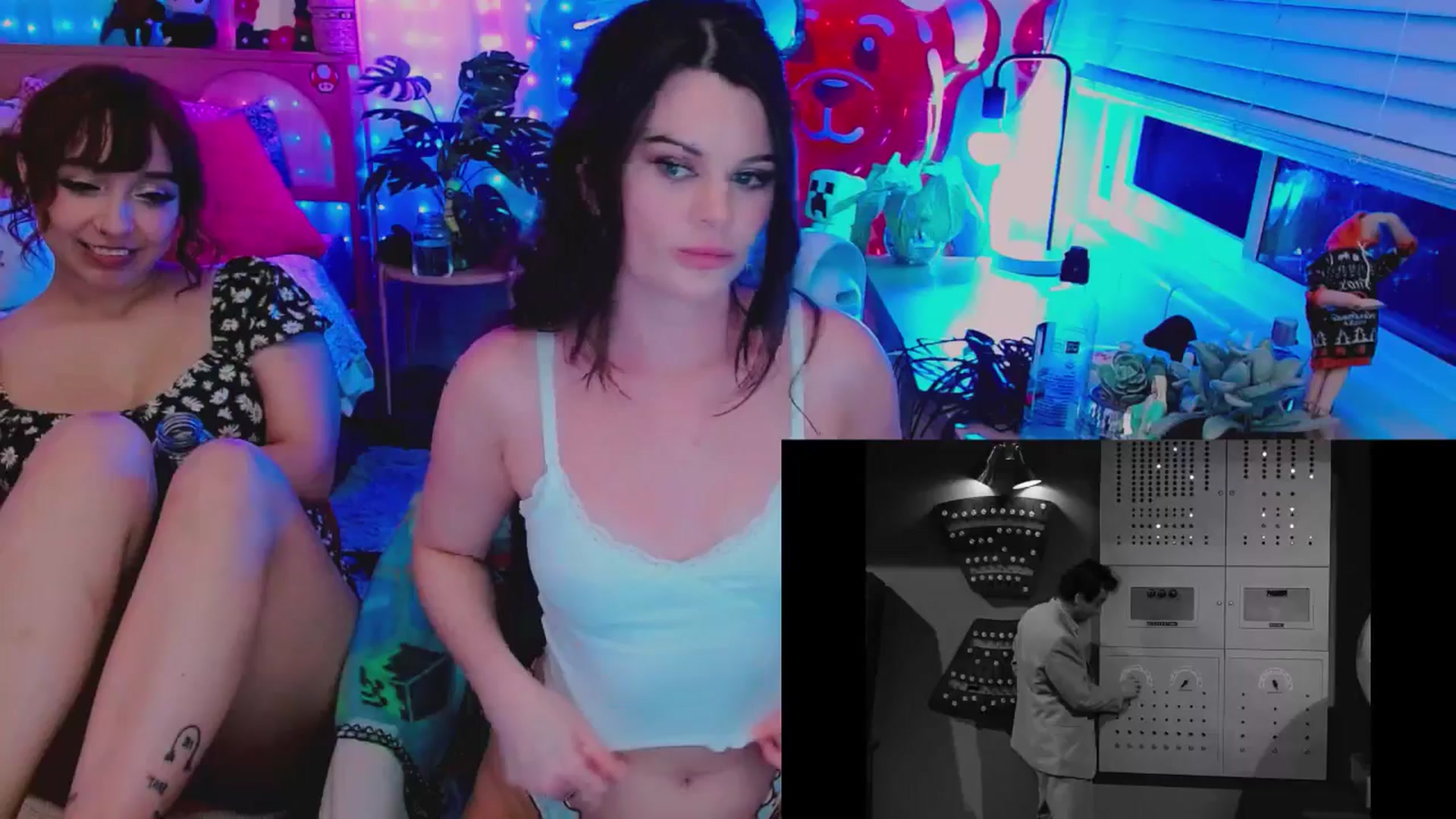 Gallery image thumbnail from Kwispy_'s myfreecams stream on, 06/18/2024, 06:59 image 19 of 20