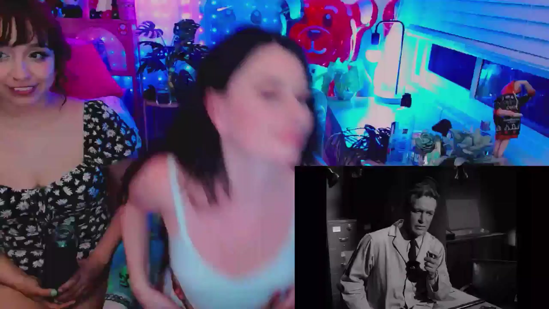 Gallery image thumbnail from Kwispy_'s myfreecams stream on, 06/18/2024, 06:59 image 14 of 20