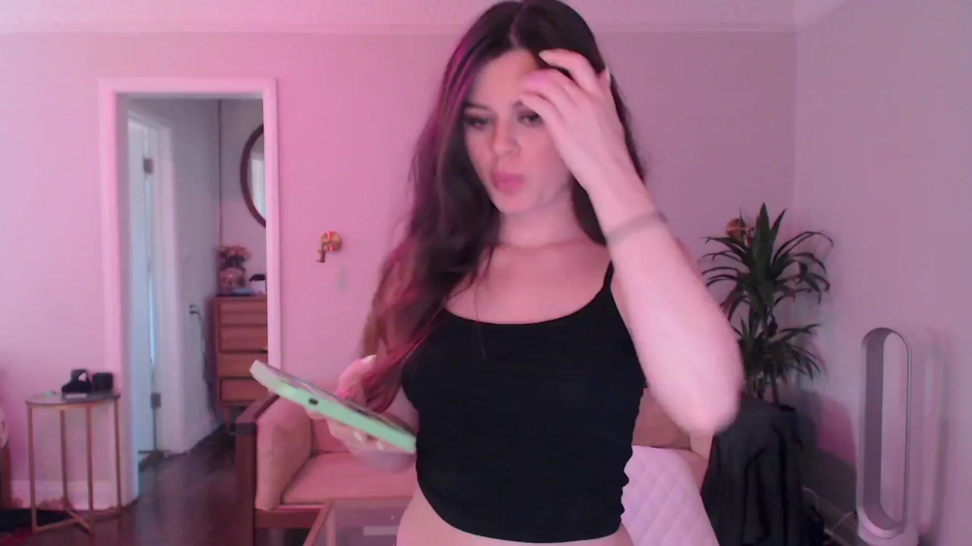 Gallery image thumbnail from Kwispy_'s myfreecams stream on, 06/26/2024, 03:05 image 2 of 20