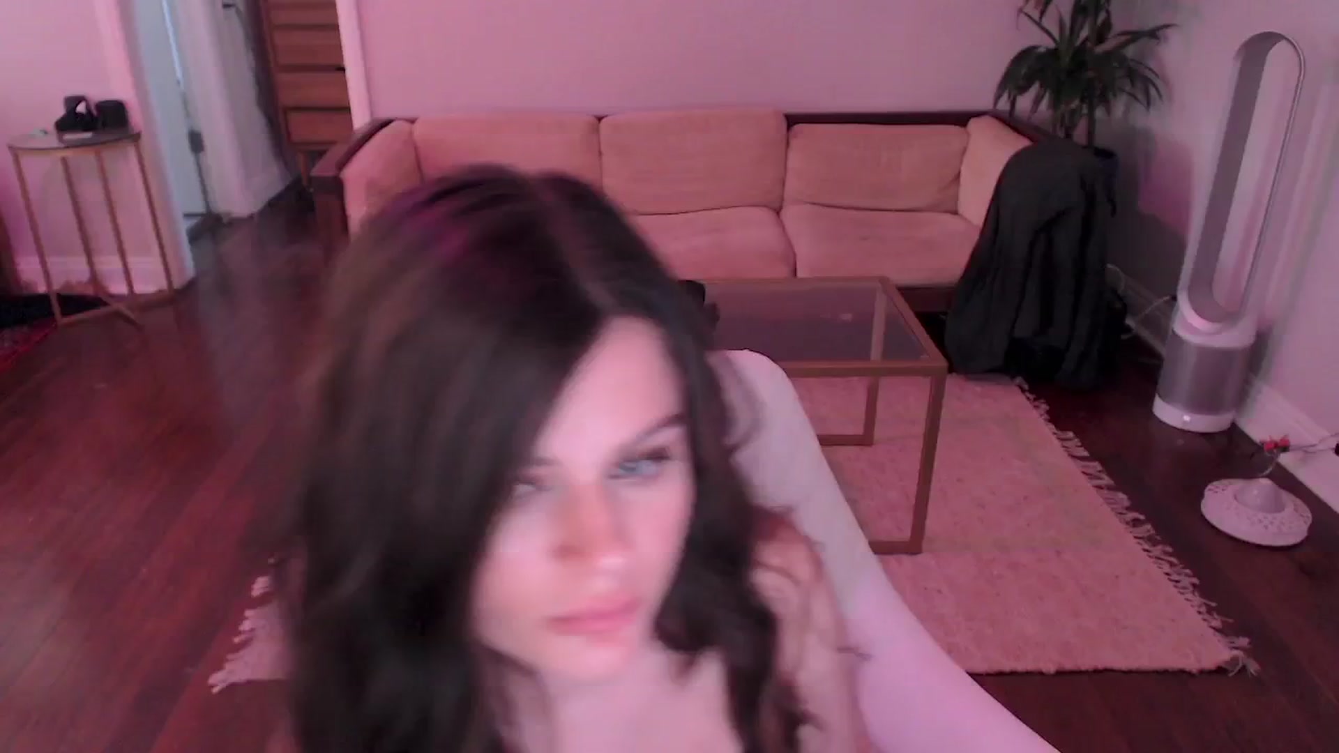 Gallery image thumbnail from Kwispy_'s myfreecams stream on, 06/26/2024, 03:05 image 5 of 20