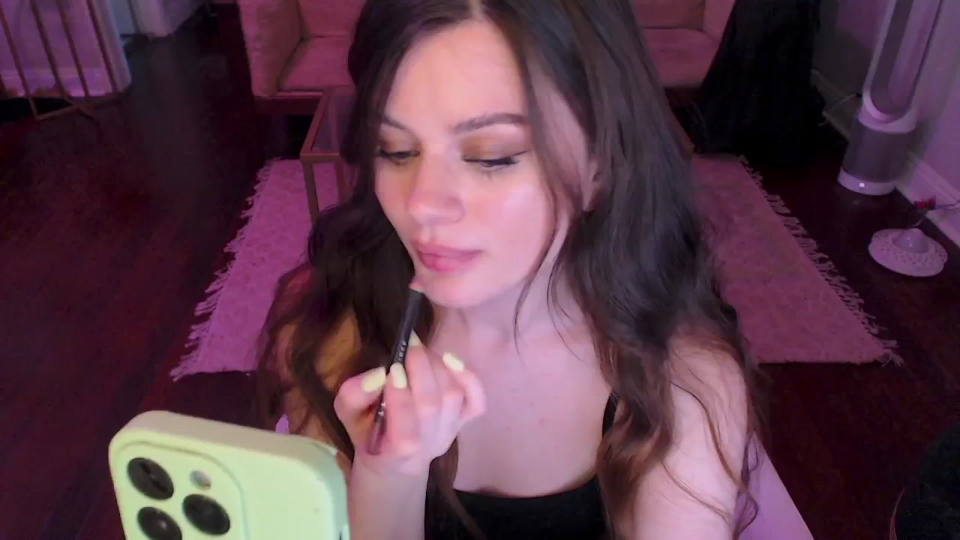 Gallery image thumbnail from Kwispy_'s myfreecams stream on, 06/26/2024, 03:05 image 16 of 20