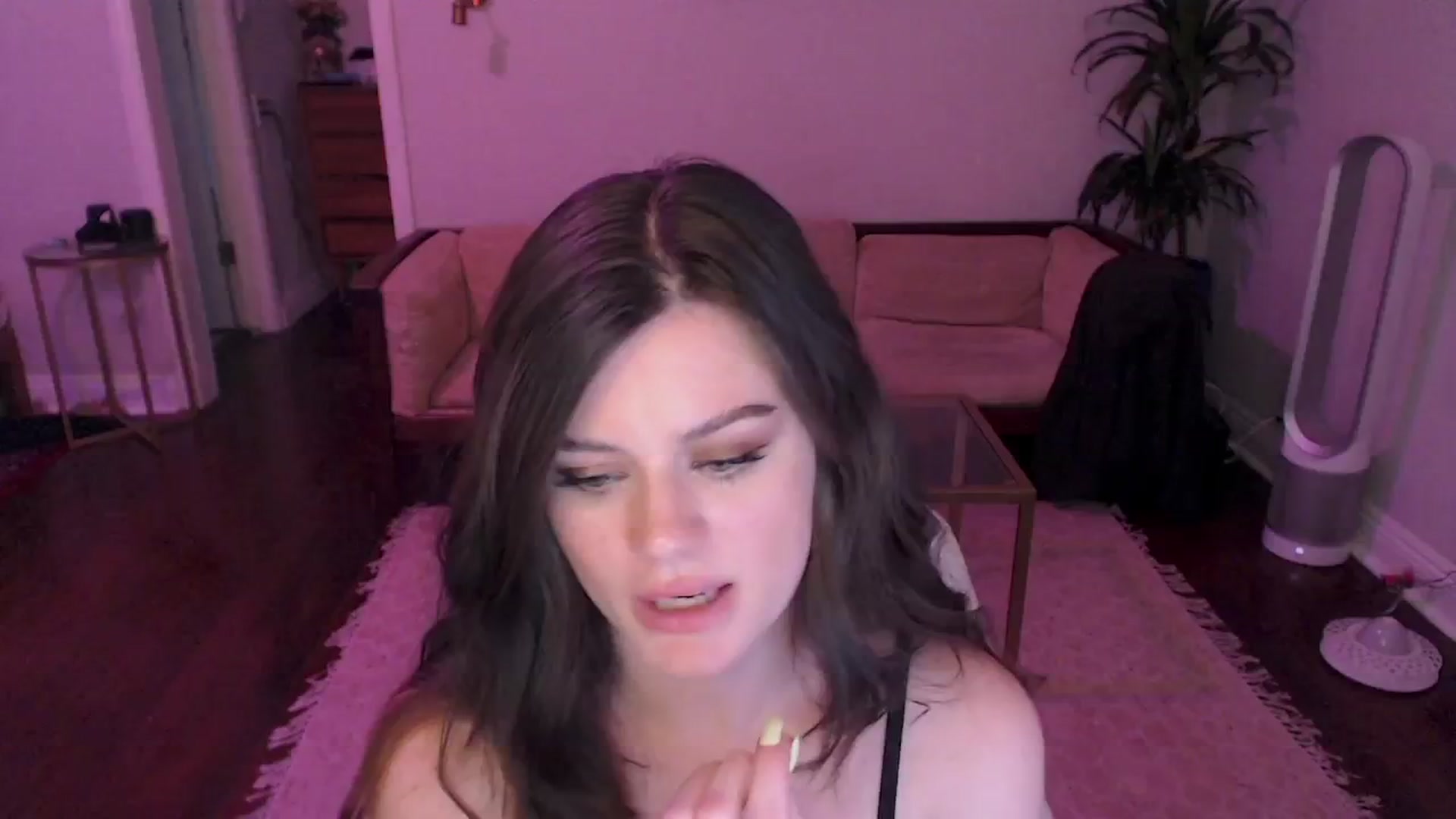 Gallery image thumbnail from Kwispy_'s myfreecams stream on, 06/26/2024, 05:26 image 2 of 20