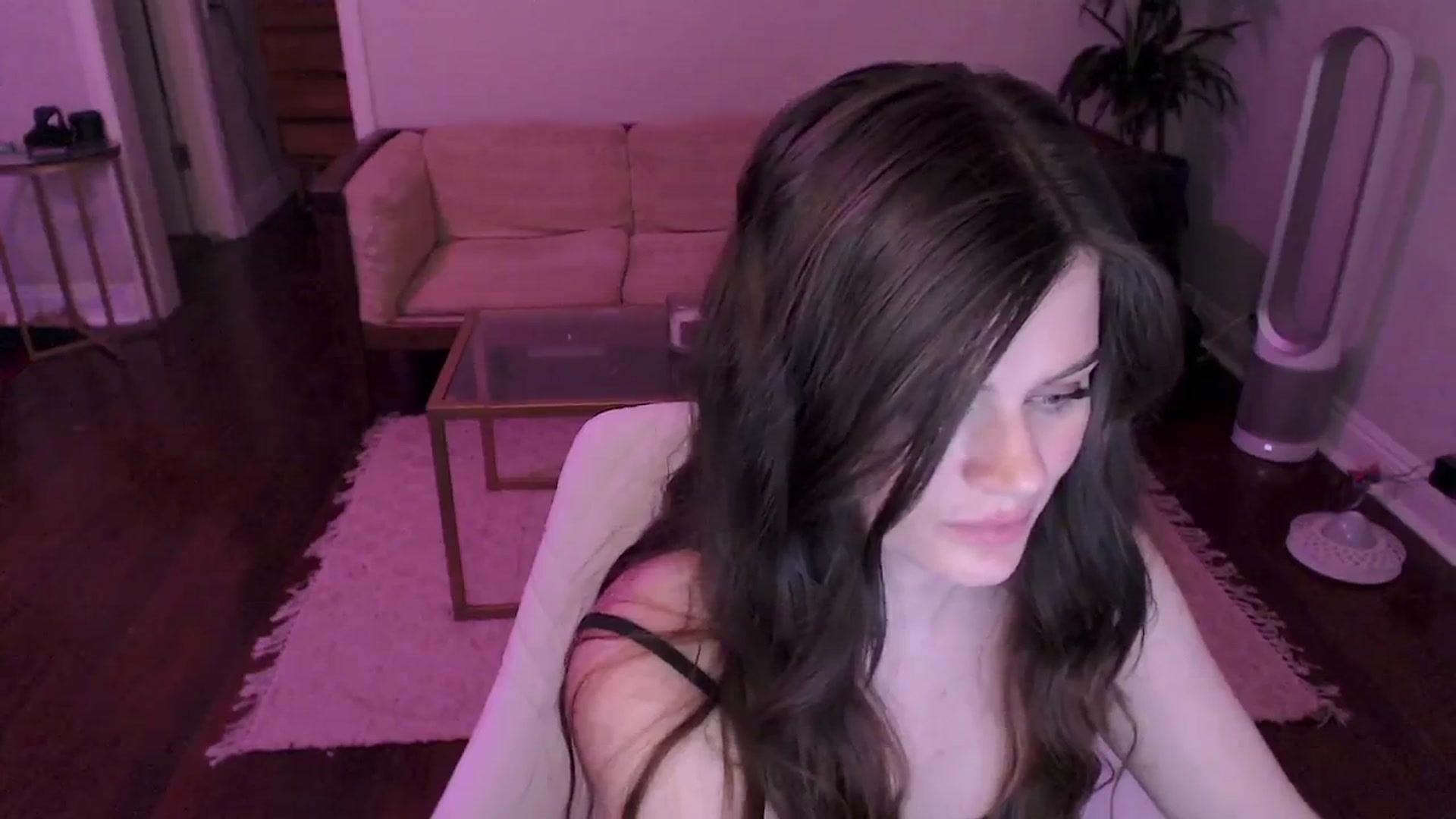 Gallery image thumbnail from Kwispy_'s myfreecams stream on, 06/26/2024, 06:29 image 20 of 20