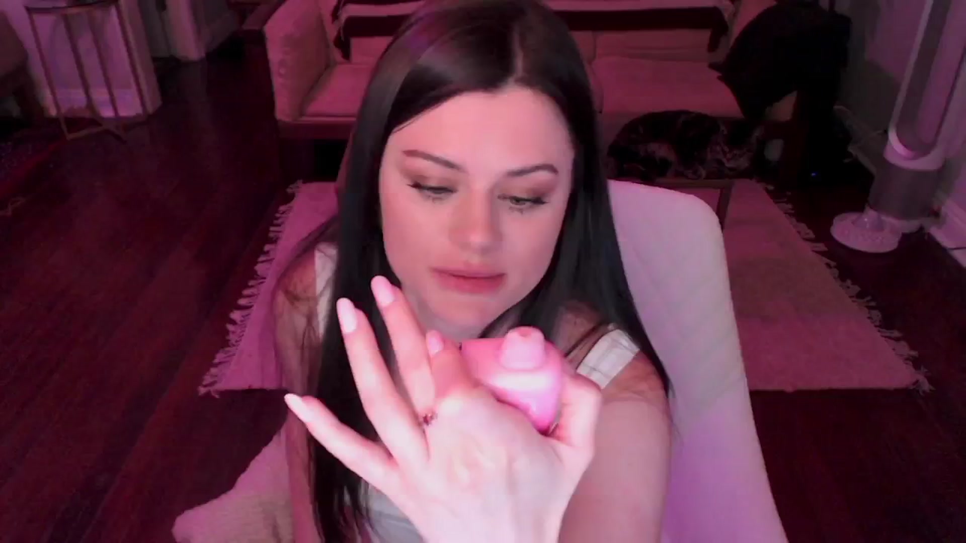 Gallery image thumbnail from Kwispy_'s myfreecams stream on, 07/12/2024, 04:55 image 15 of 20