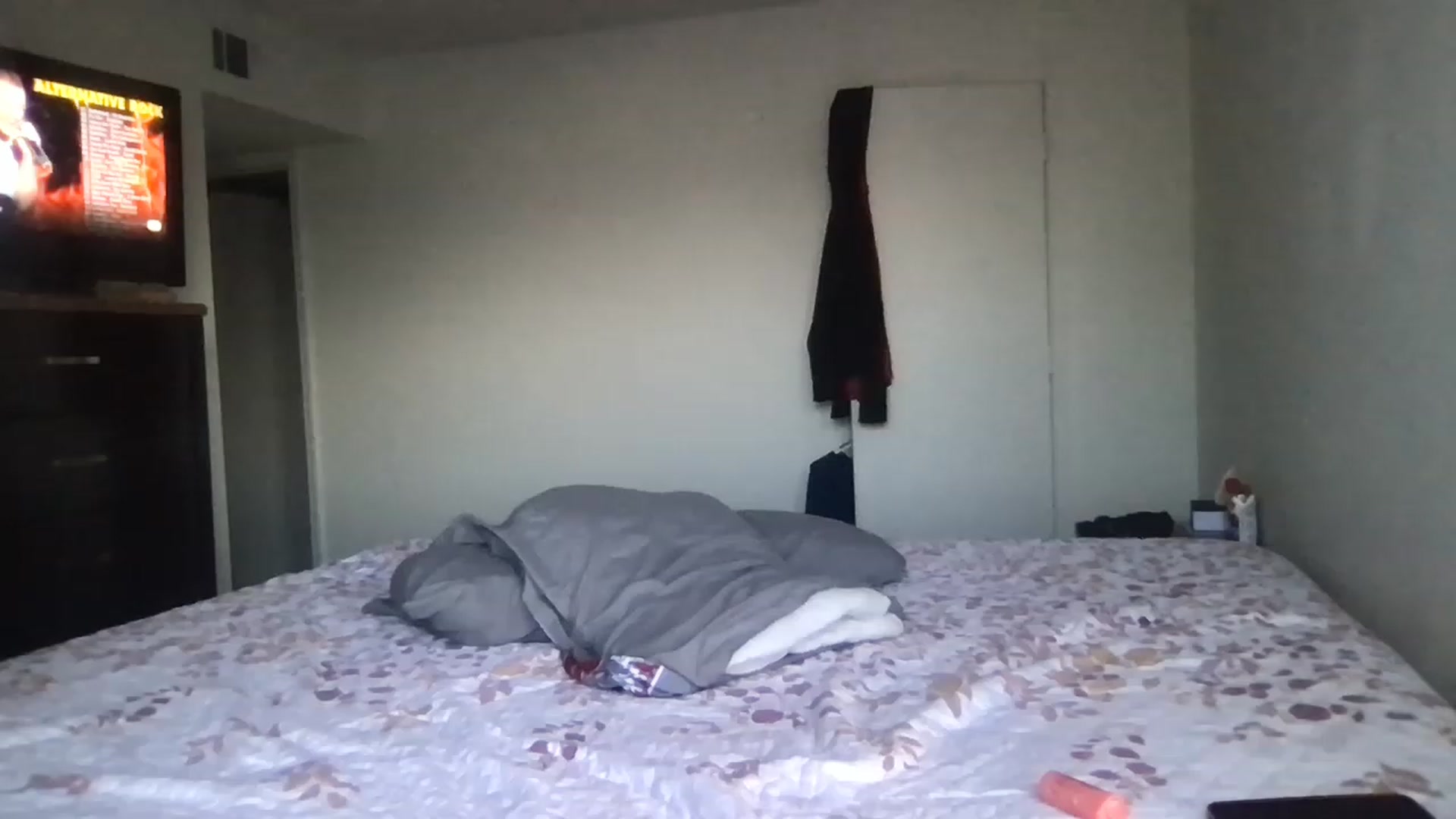 Gallery image thumbnail from Kyaloves's myfreecams stream on, 02/25/2023, 19:57 image 4 of 20