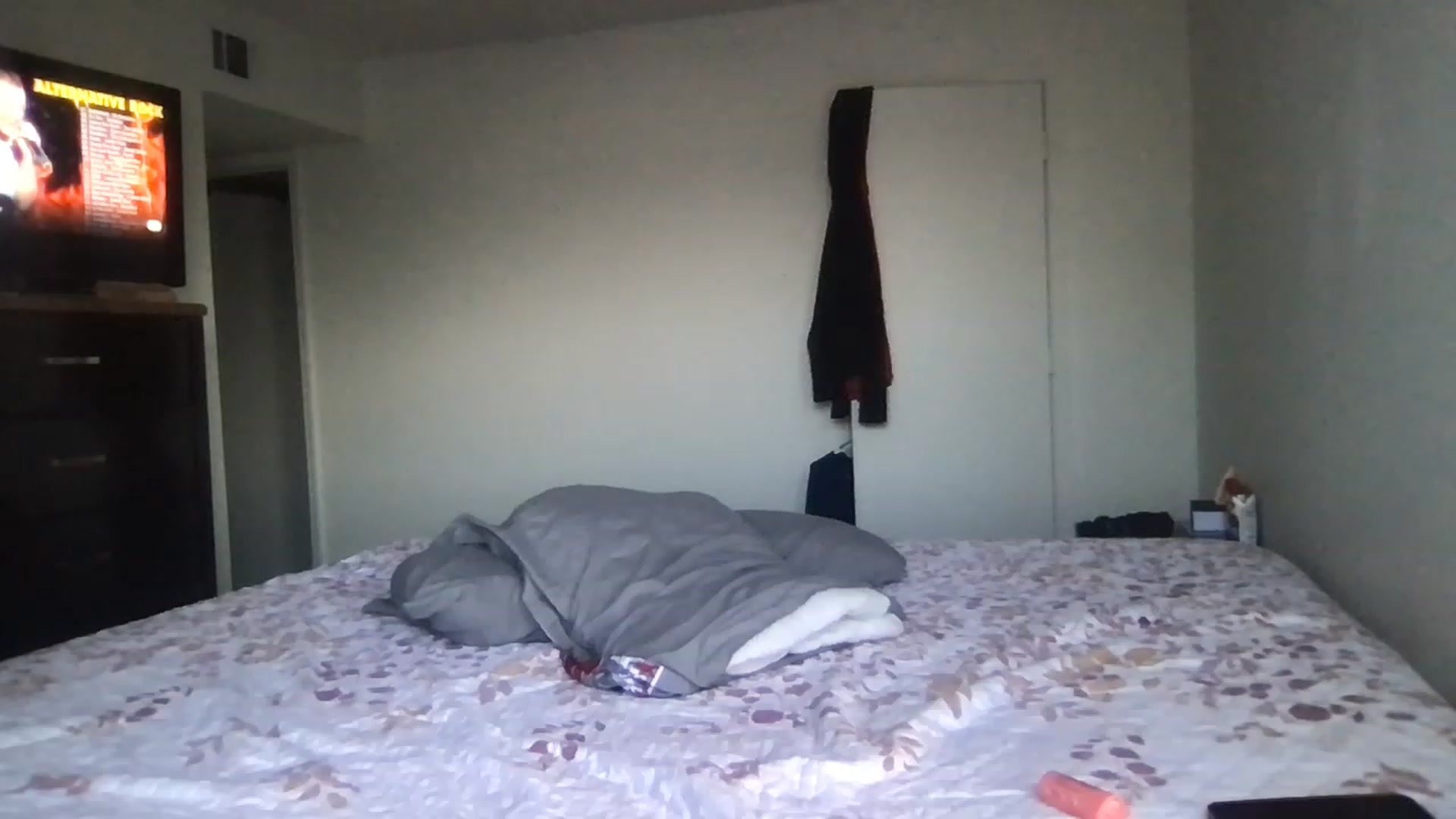 Gallery image thumbnail from Kyaloves's myfreecams stream on, 02/25/2023, 19:57 image 3 of 20