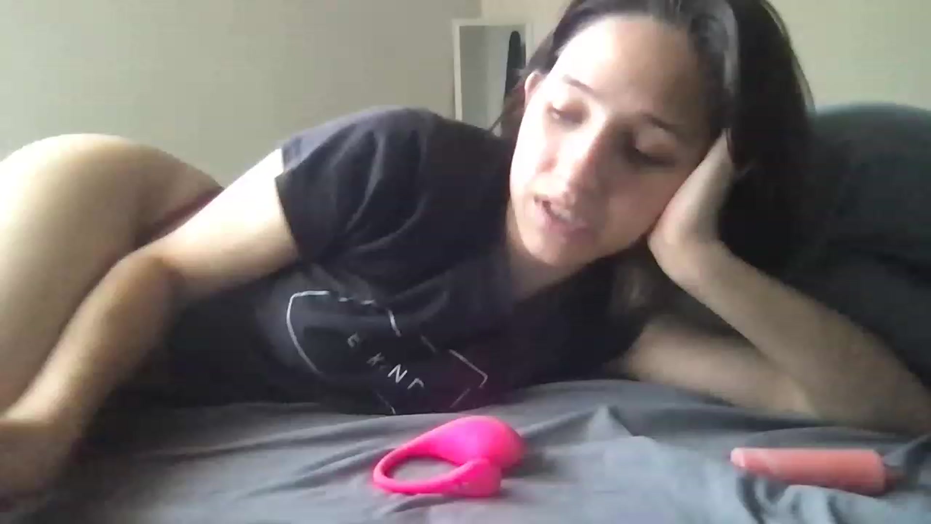 Gallery image thumbnail from Kyaloves's myfreecams stream on, 03/03/2023, 17:00 image 10 of 20