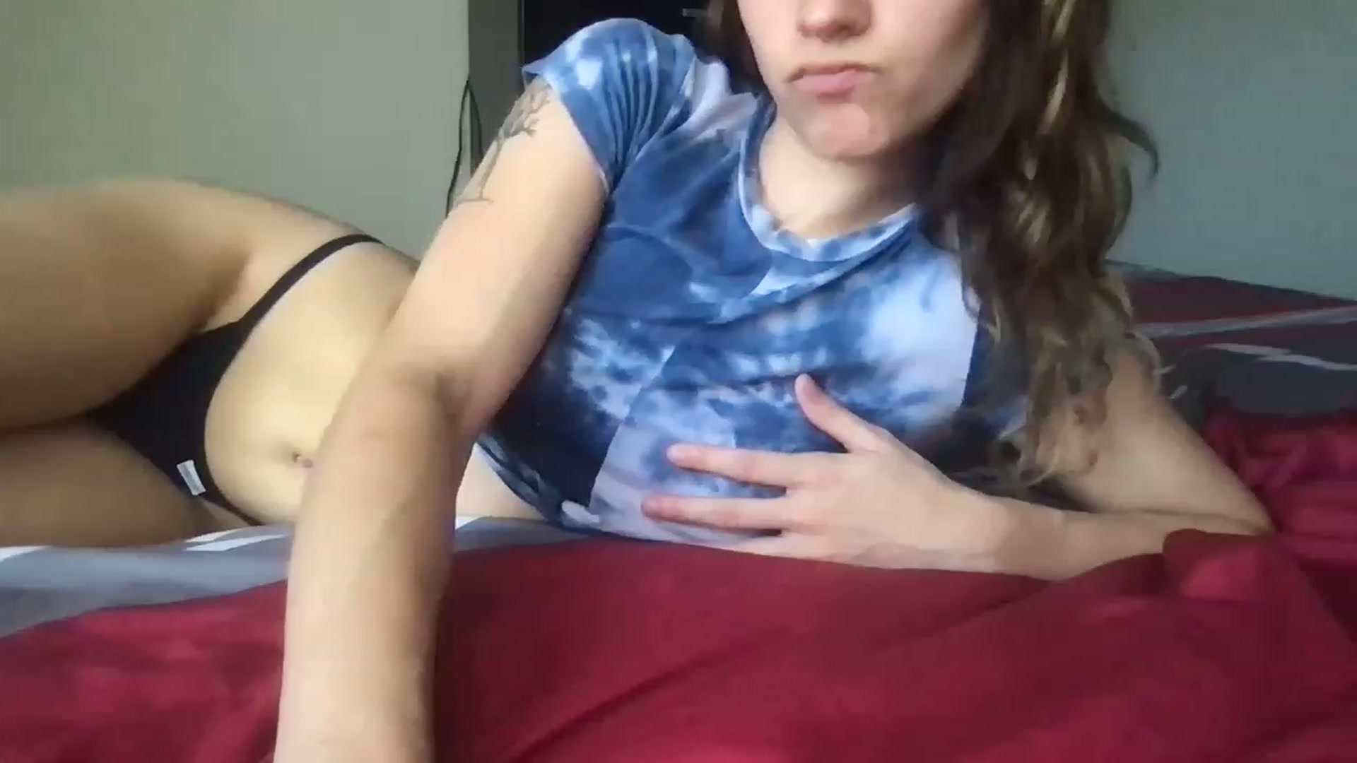 Gallery image thumbnail from Kyaloves's myfreecams stream on, 03/06/2023, 18:06 image 7 of 20