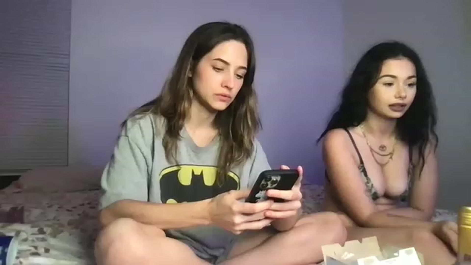 Gallery image thumbnail from Kyaloves's myfreecams stream on, 05/21/2023, 06:15 image 9 of 20