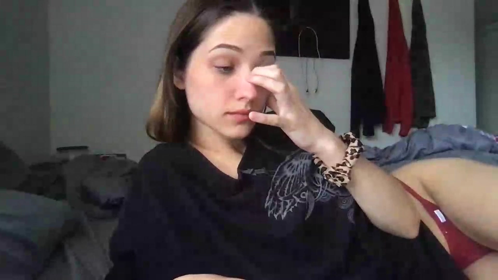 Gallery image thumbnail from Kyaloves's myfreecams stream on, 07/10/2023, 18:08 image 10 of 20