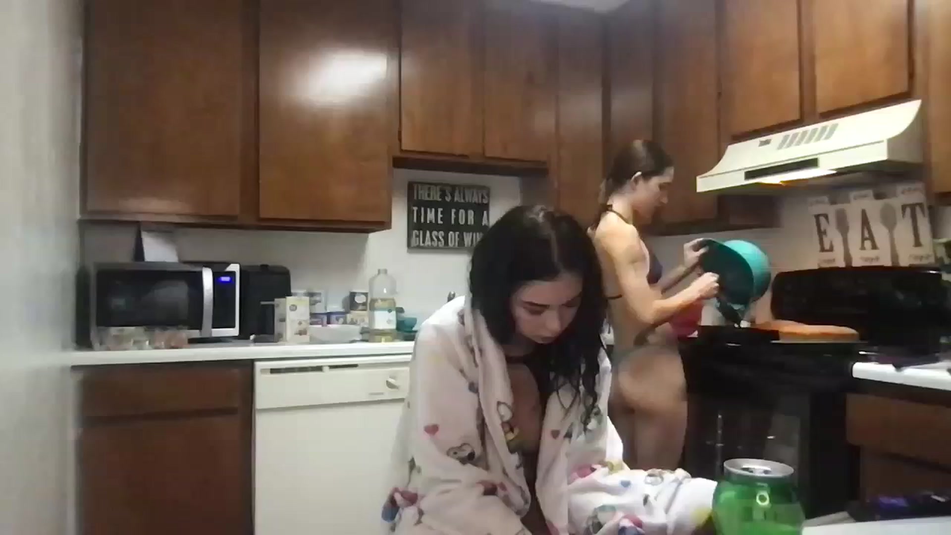 Gallery image thumbnail from Kyaloves's myfreecams stream on, 07/23/2023, 04:13 image 17 of 20