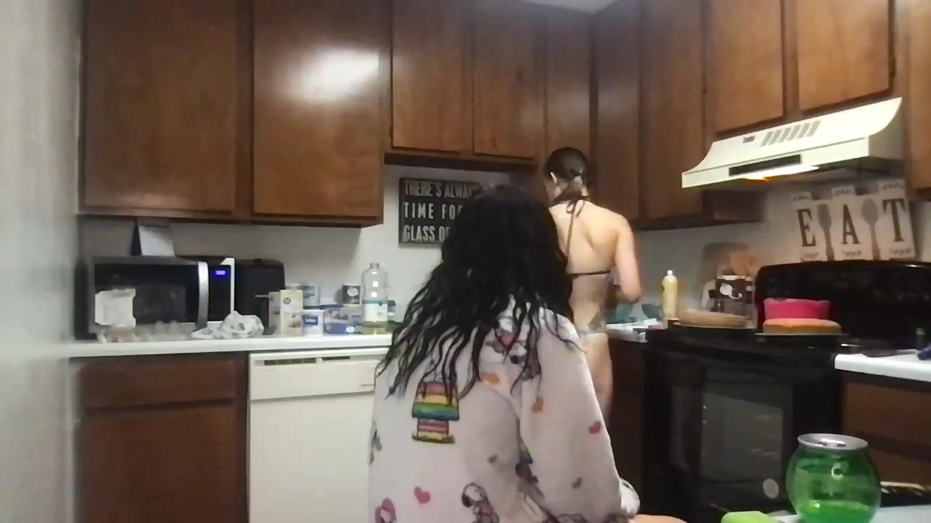 Gallery image thumbnail from Kyaloves's myfreecams stream on, 07/23/2023, 04:13 image 19 of 20