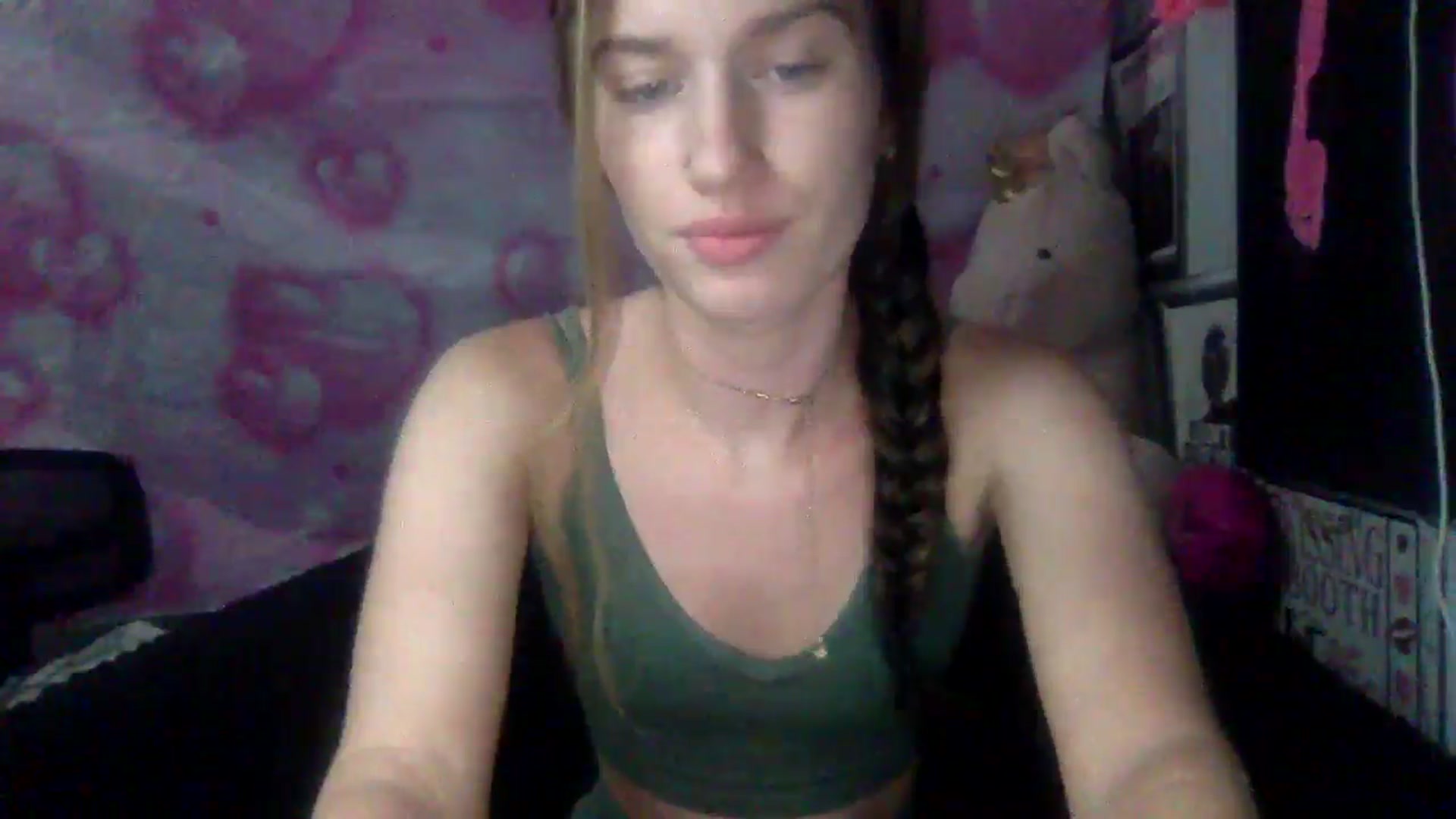 Gallery image thumbnail from KyeLove's myfreecams stream on, 07/09/2024, 12:00 image 6 of 20