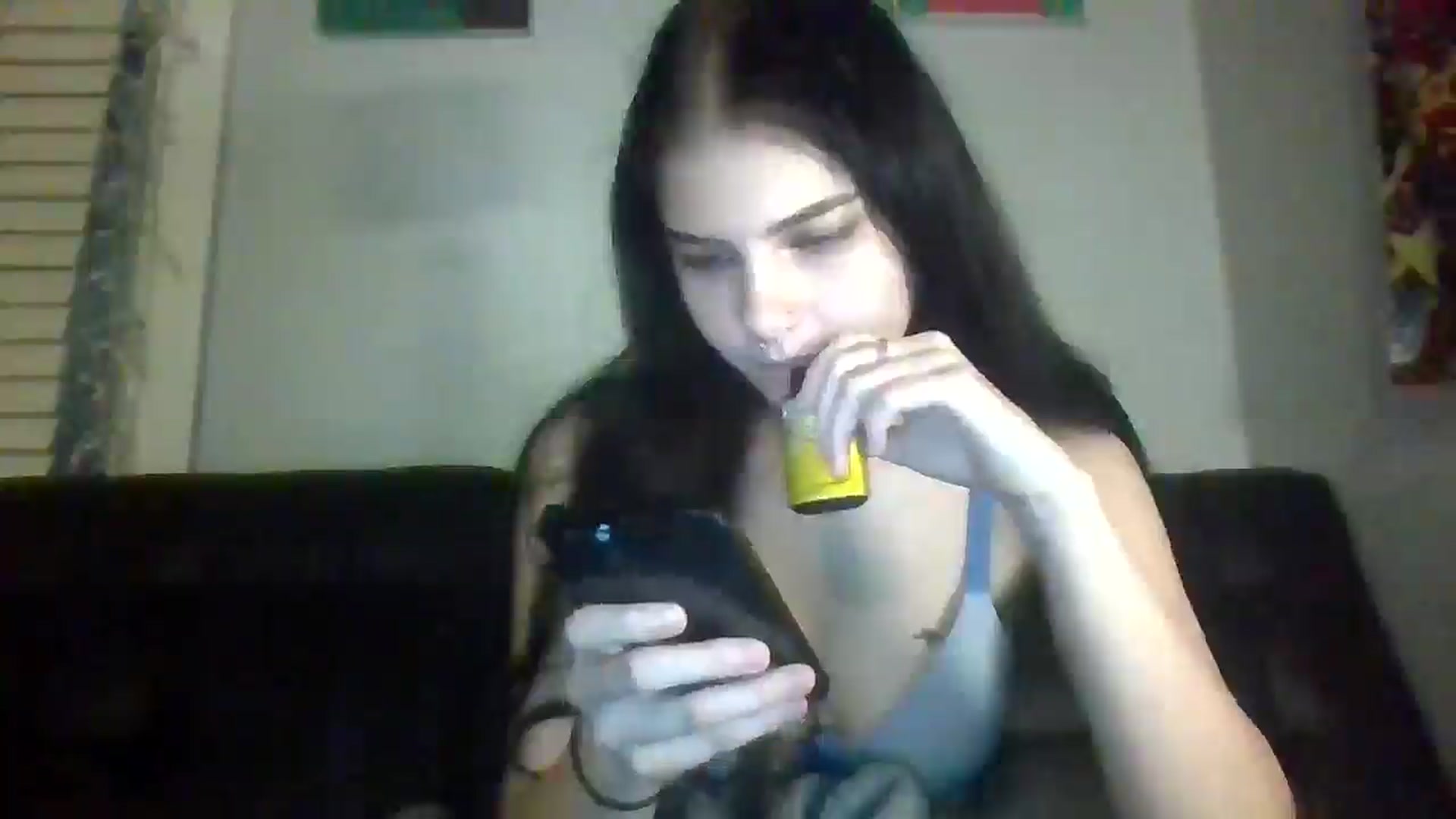 Gallery image thumbnail from Kyky_baby444's myfreecams stream on, 02/17/2025, 03:48 image 15 of 20