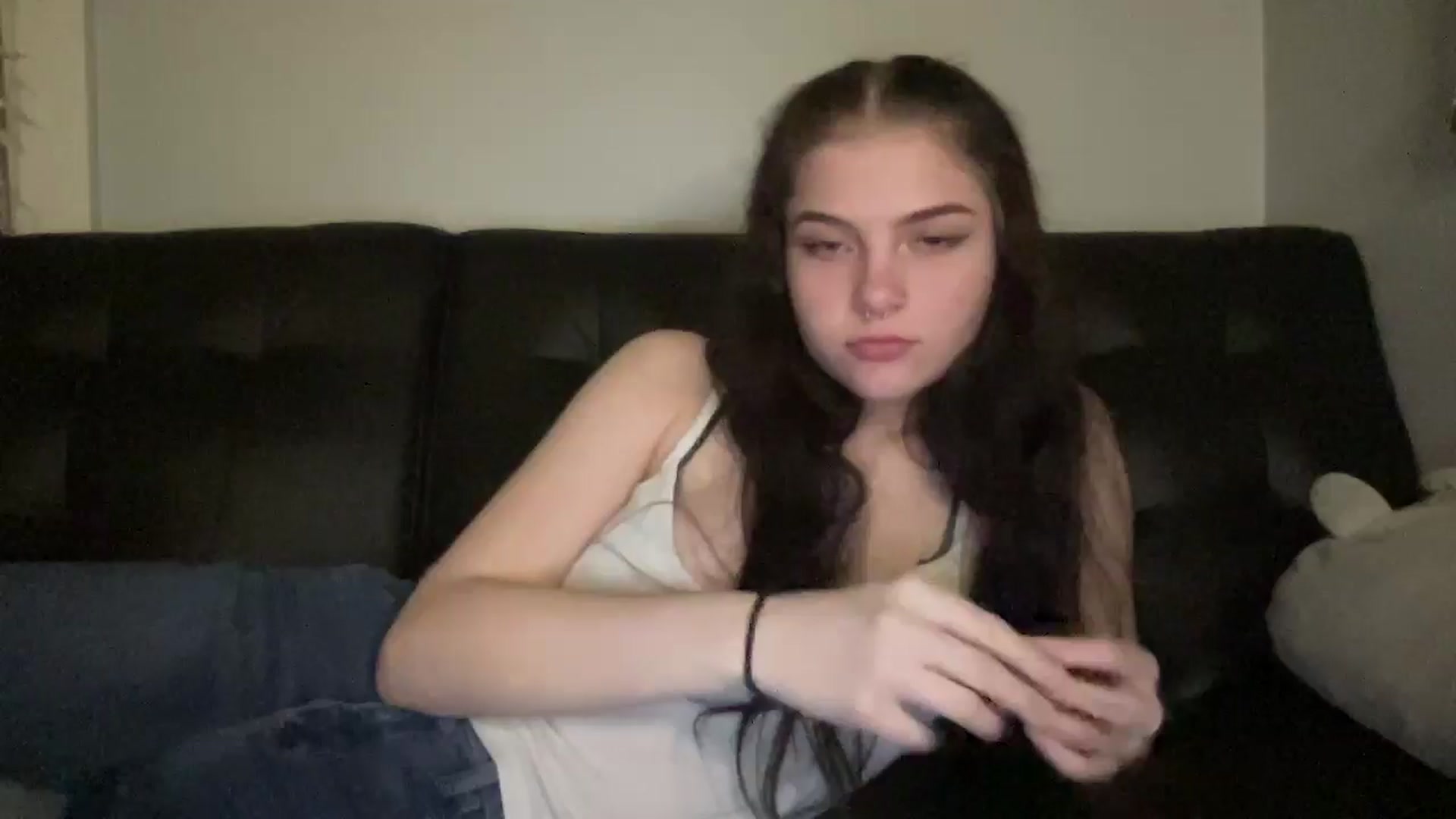 Gallery image thumbnail from Kyky_baby444's myfreecams stream on, 02/21/2025, 24:58 image 19 of 20