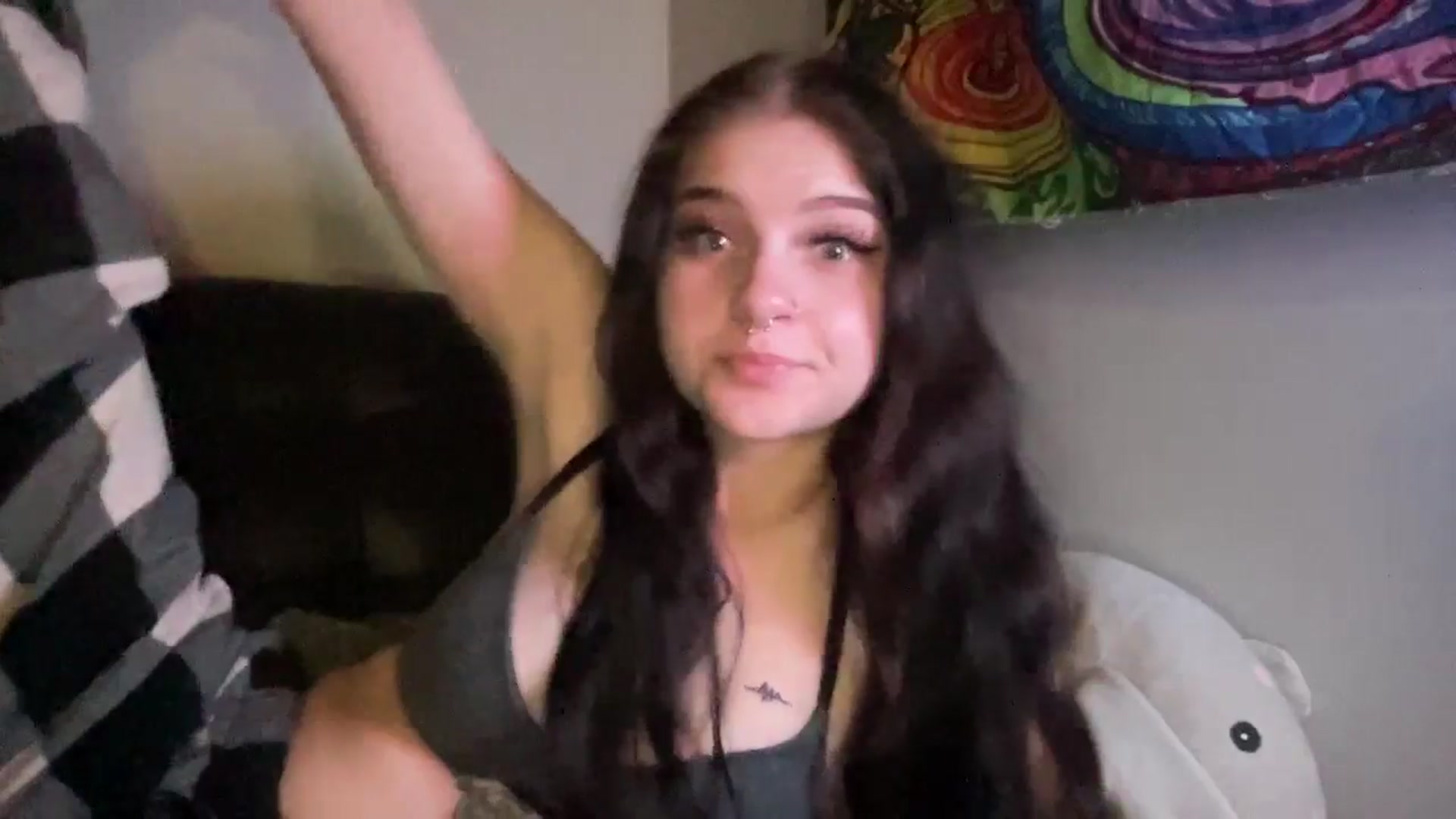 Gallery image thumbnail from Kyky_baby444's myfreecams stream on, 02/22/2025, 24:32 image 17 of 20