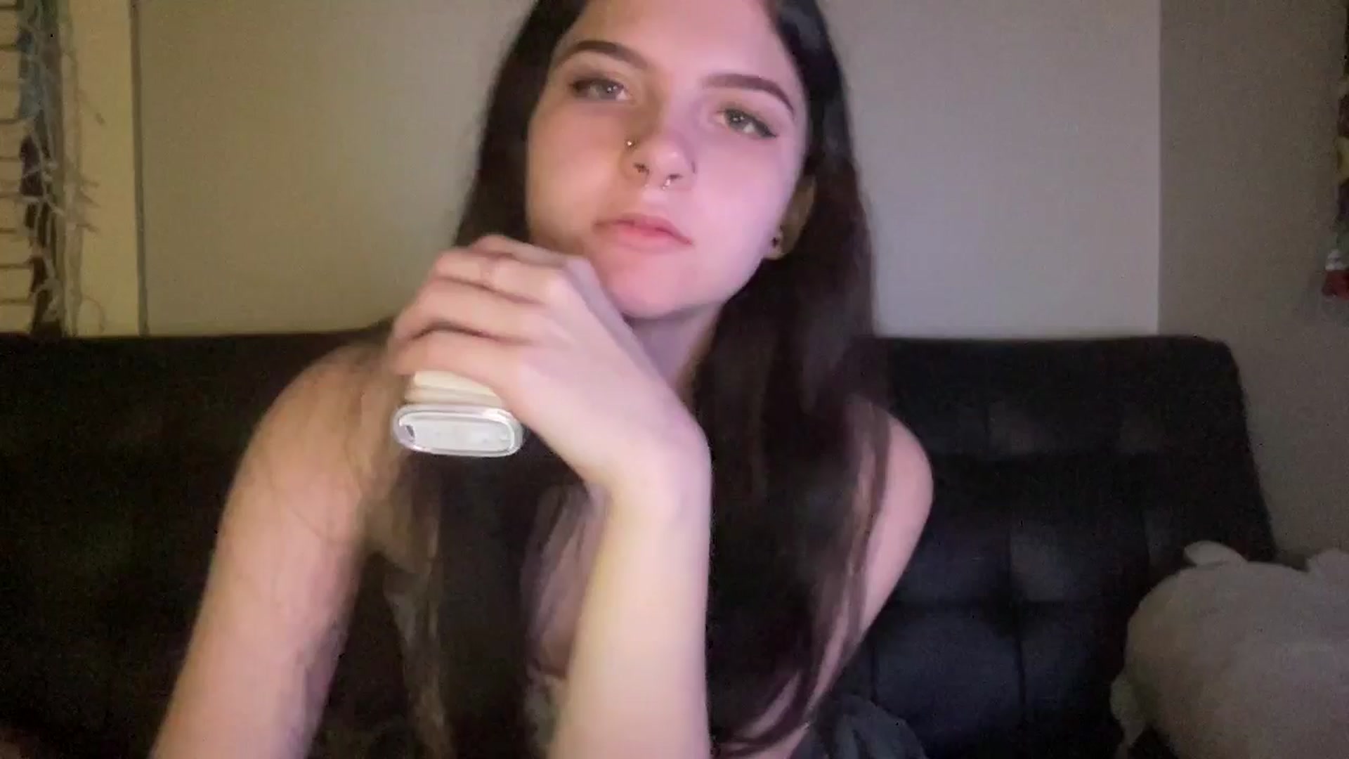 Gallery image thumbnail from Kyky_baby444's myfreecams stream on, 02/22/2025, 23:37 image 12 of 20