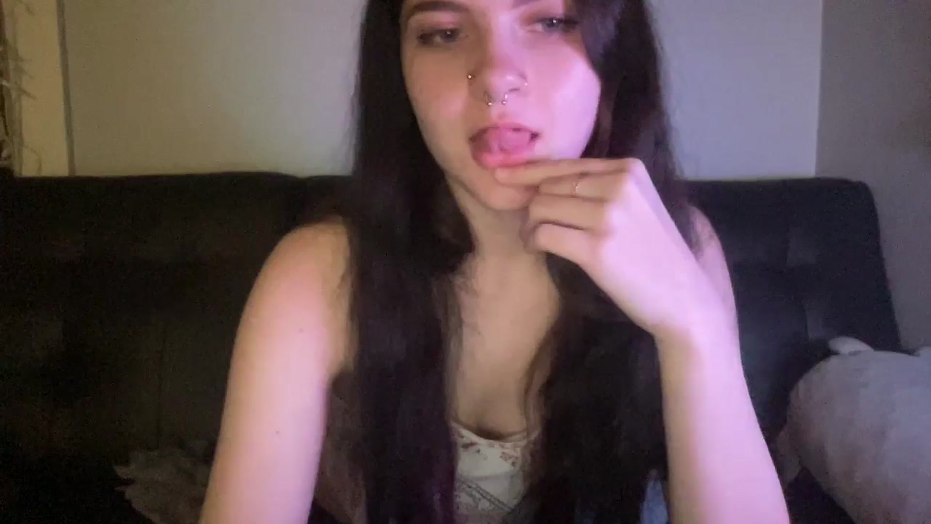 Gallery image thumbnail from Kyky_baby444's myfreecams stream on, 02/23/2025, 24:23 image 16 of 20