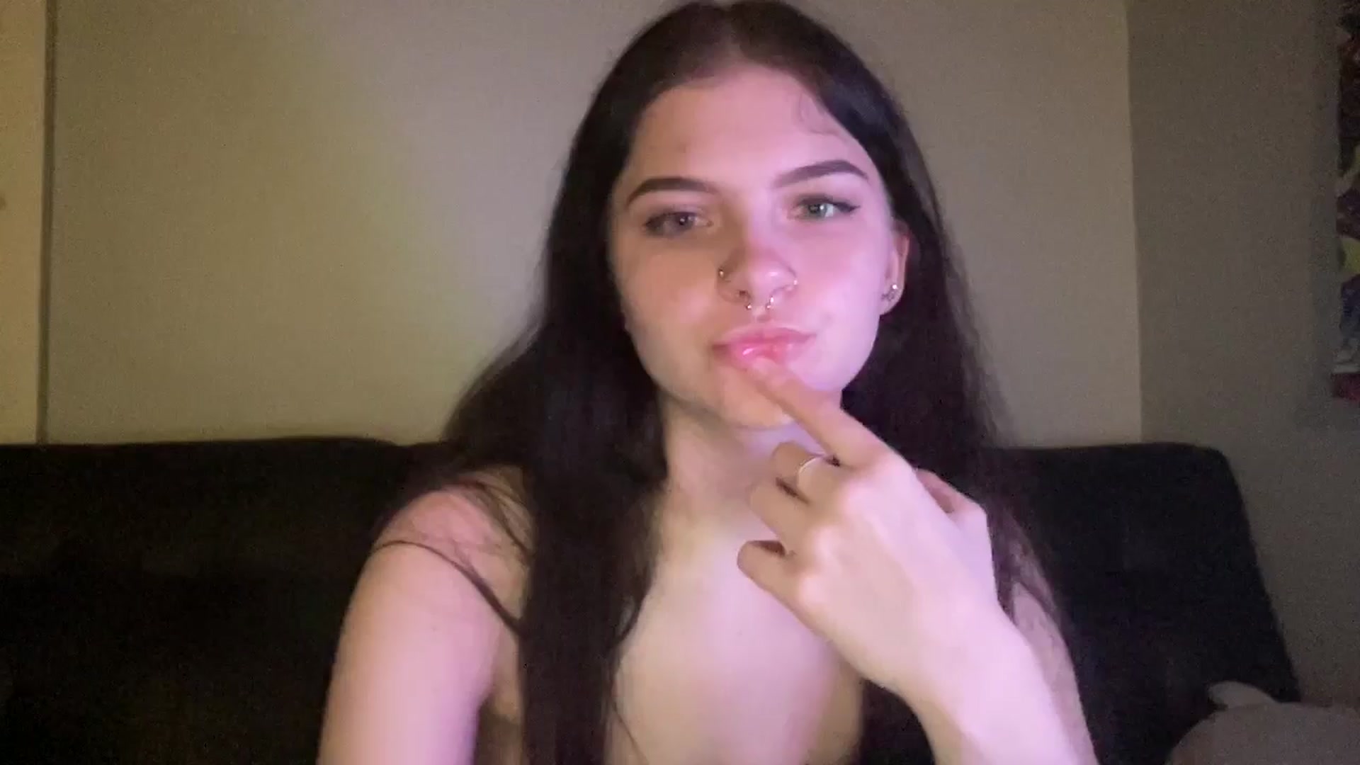Gallery image thumbnail from Kyky_baby444's myfreecams stream on, 02/23/2025, 01:21 image 13 of 20