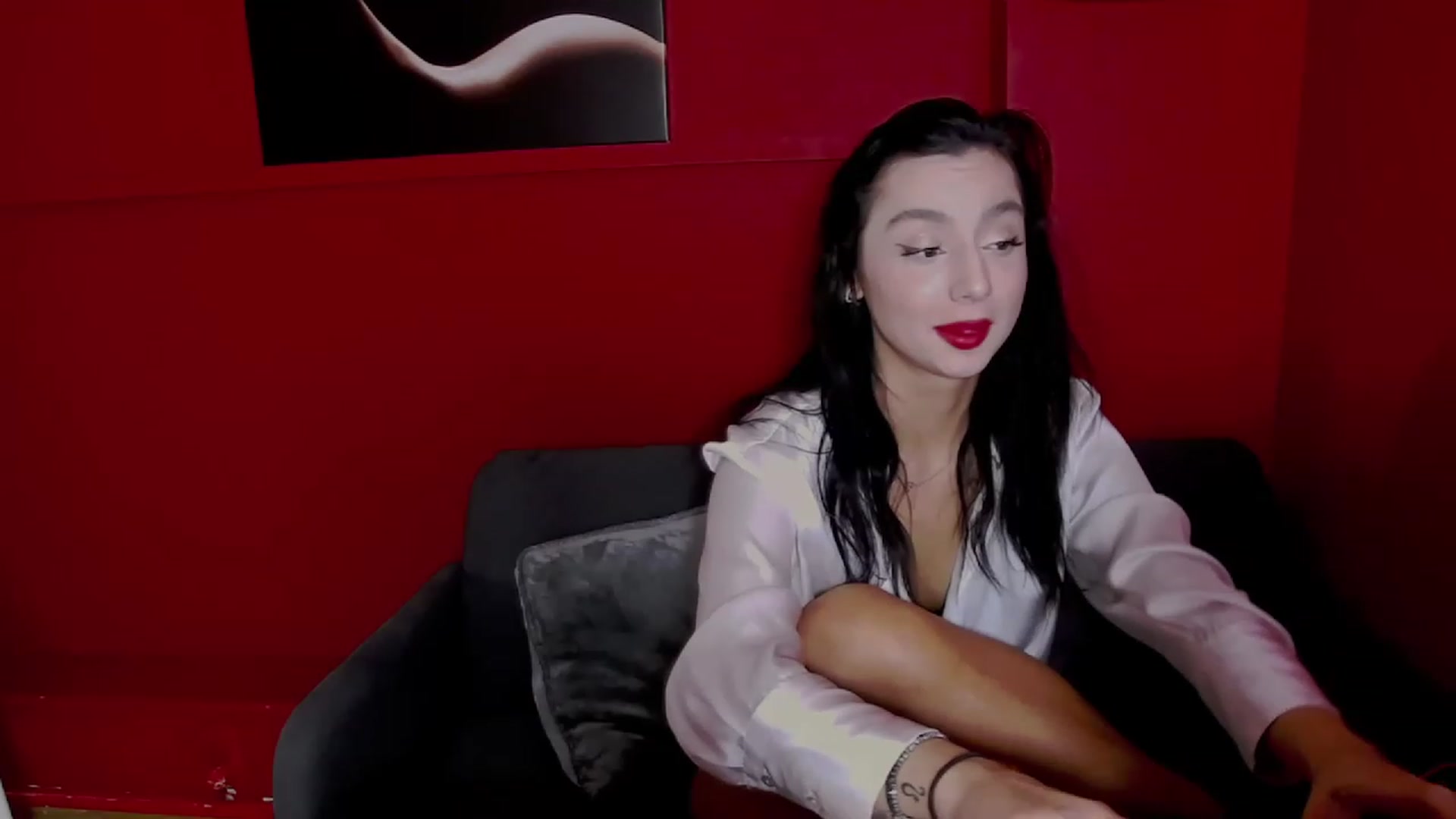 Gallery image thumbnail from KylieBaby_'s myfreecams stream on, 11/14/2022, 14:26 image 8 of 20