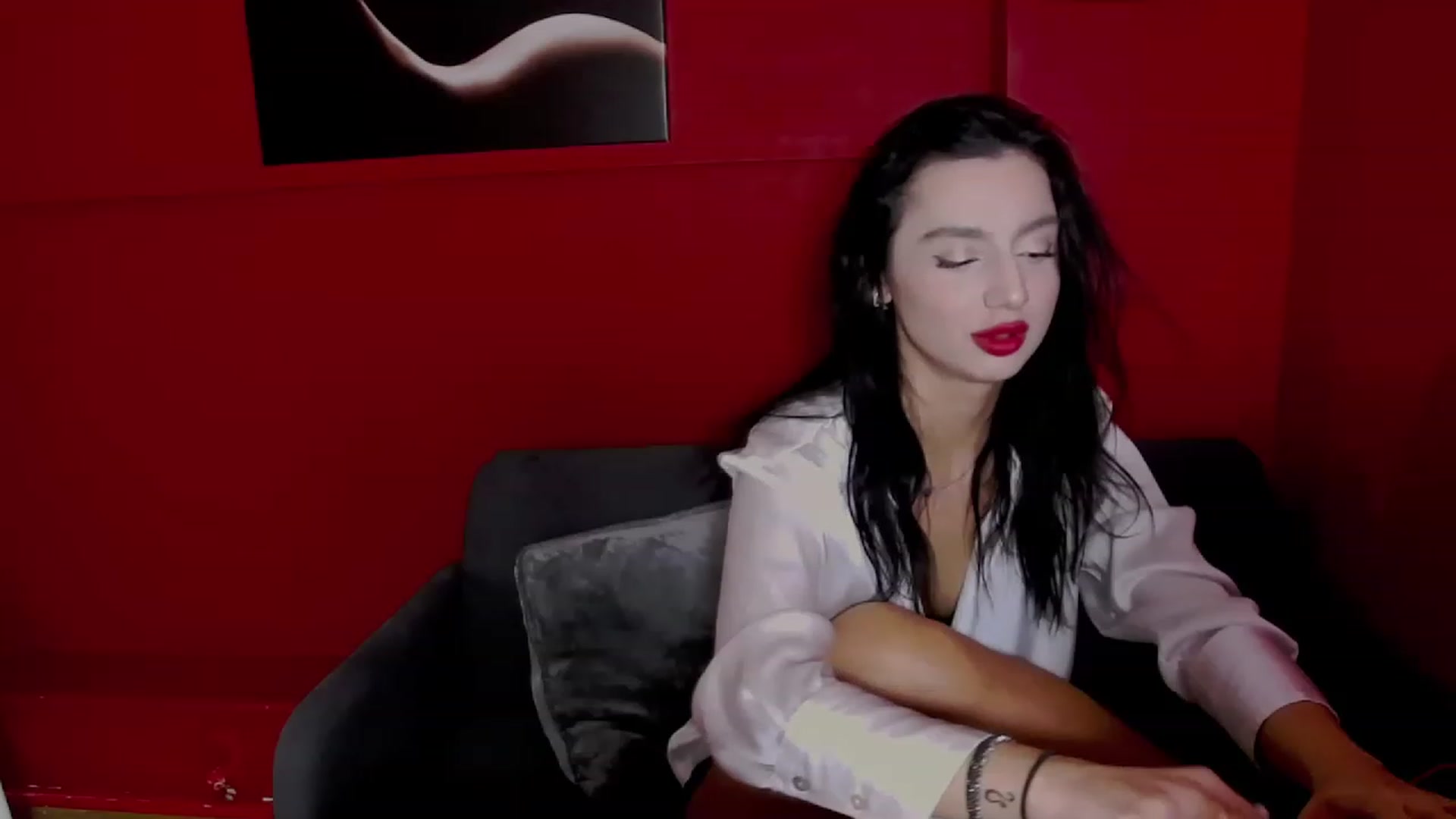 Gallery image thumbnail from KylieBaby_'s myfreecams stream on, 11/14/2022, 14:26 image 9 of 20