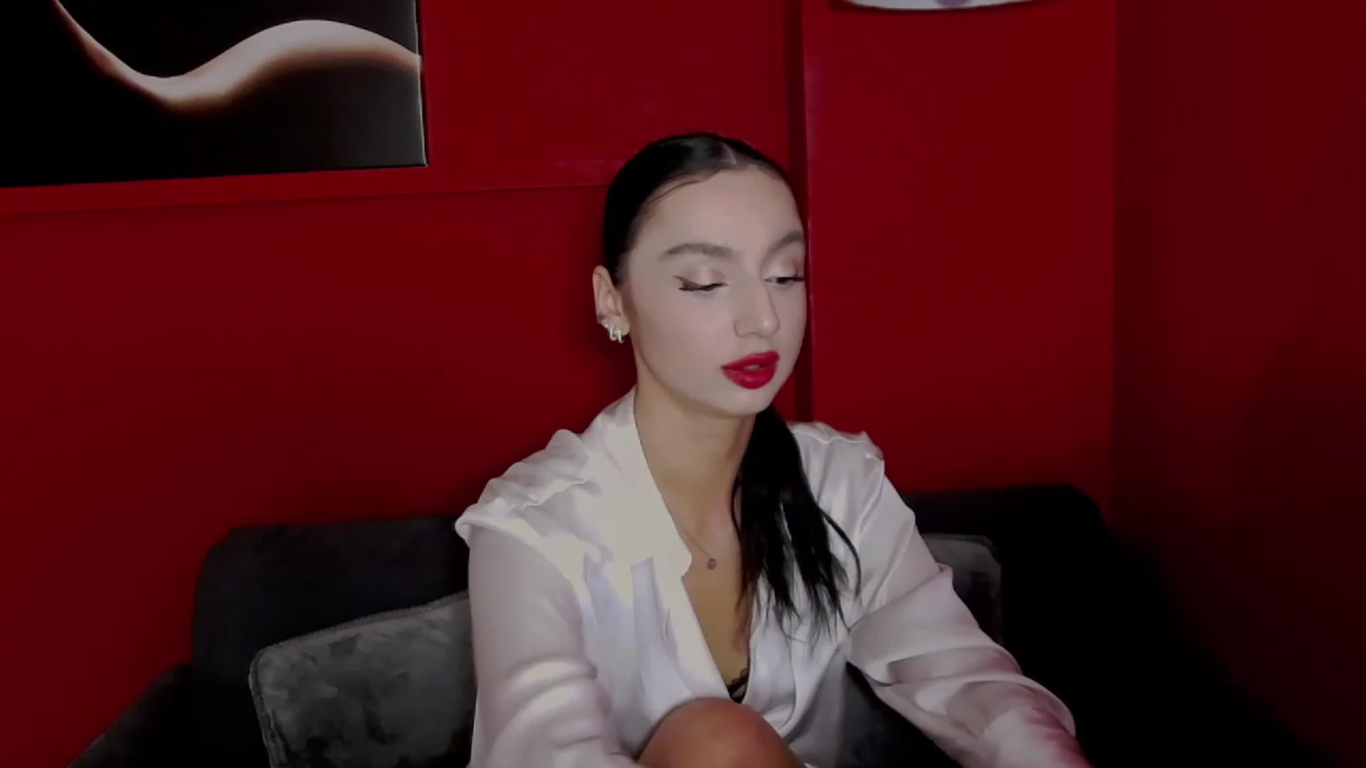 Gallery image thumbnail from KylieBaby_'s myfreecams stream on, 11/14/2022, 15:17 image 8 of 20