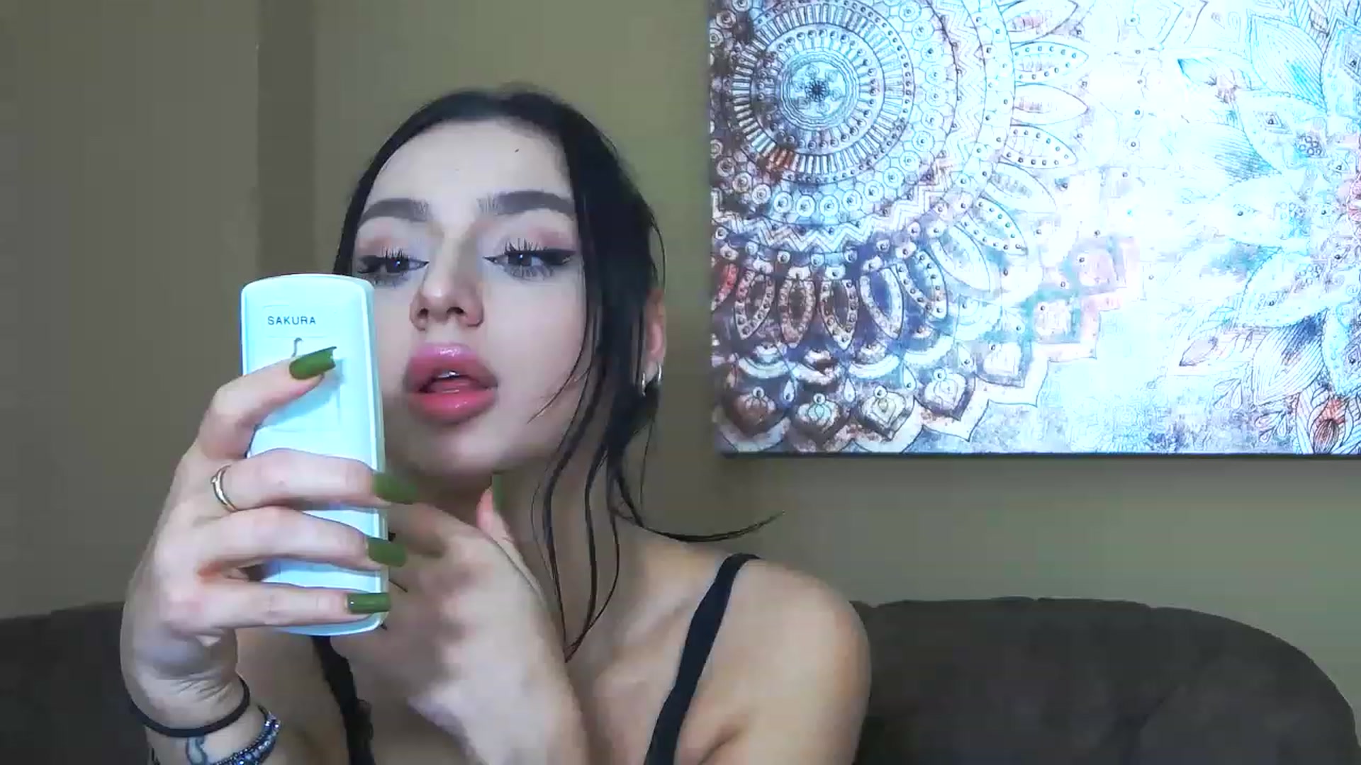 Gallery image thumbnail from KylieBaby_'s myfreecams stream on, 11/18/2022, 20:03 image 3 of 20