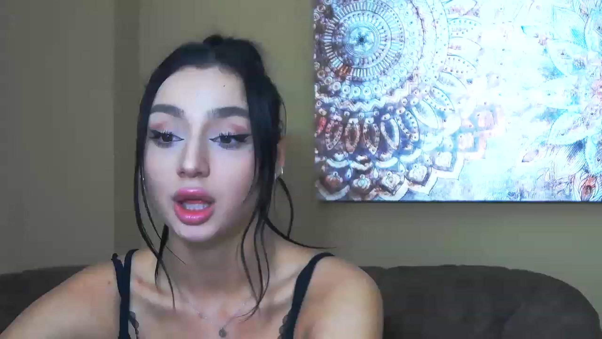 Gallery image thumbnail from KylieBaby_'s myfreecams stream on, 11/18/2022, 20:03 image 4 of 20
