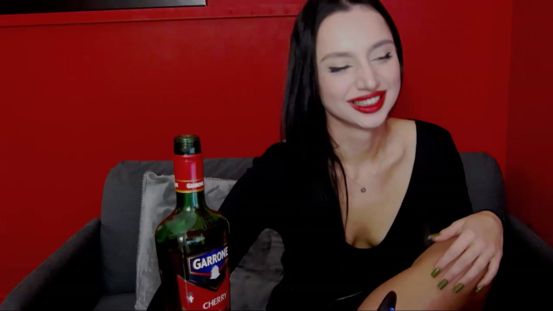 Gallery image thumbnail from KylieBaby_'s myfreecams stream on, 11/19/2022, 14:15 image 12 of 20